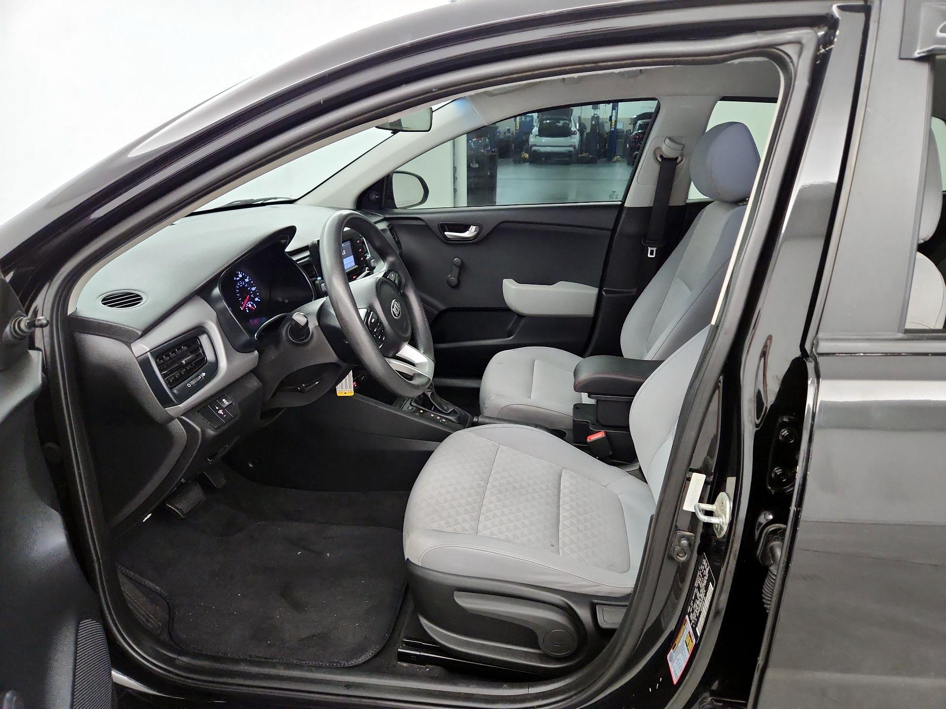 Thumbnail: 2018 Kia Rio - 11
