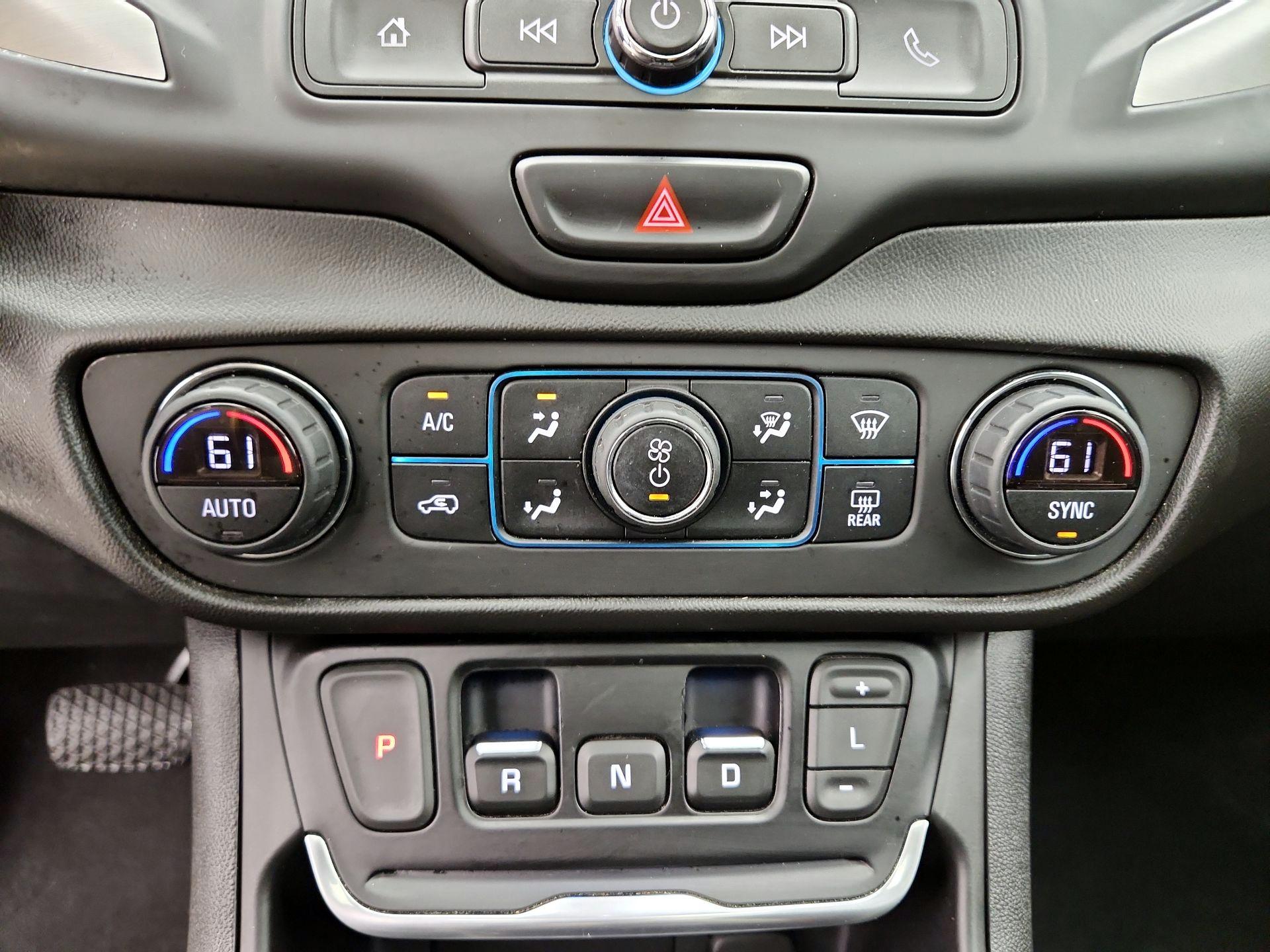 Thumbnail: 2020 GMC Terrain - 16