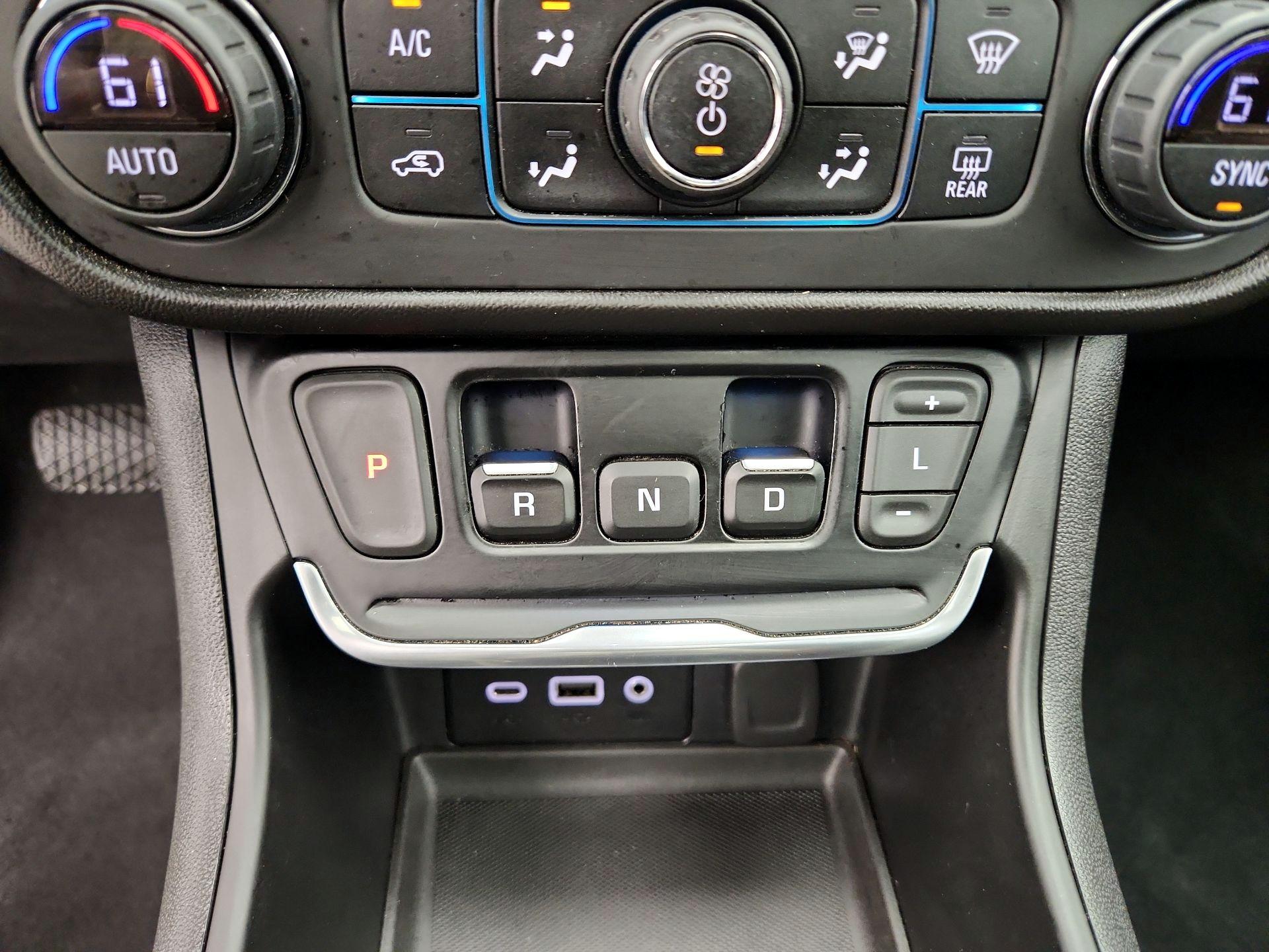 Thumbnail: 2020 GMC Terrain - 17