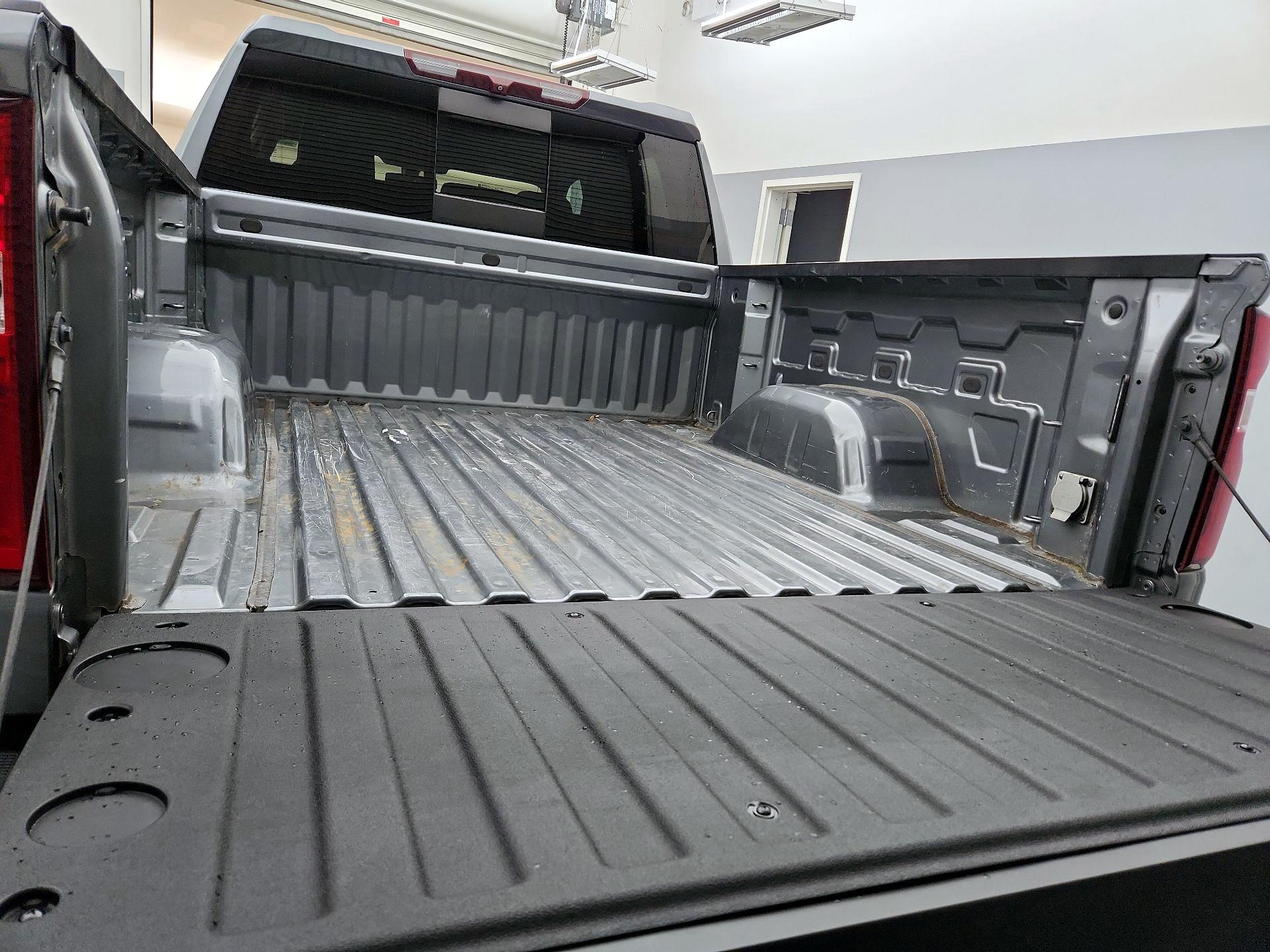 Thumbnail: 2020 Chevrolet Silverado 1500 - 20