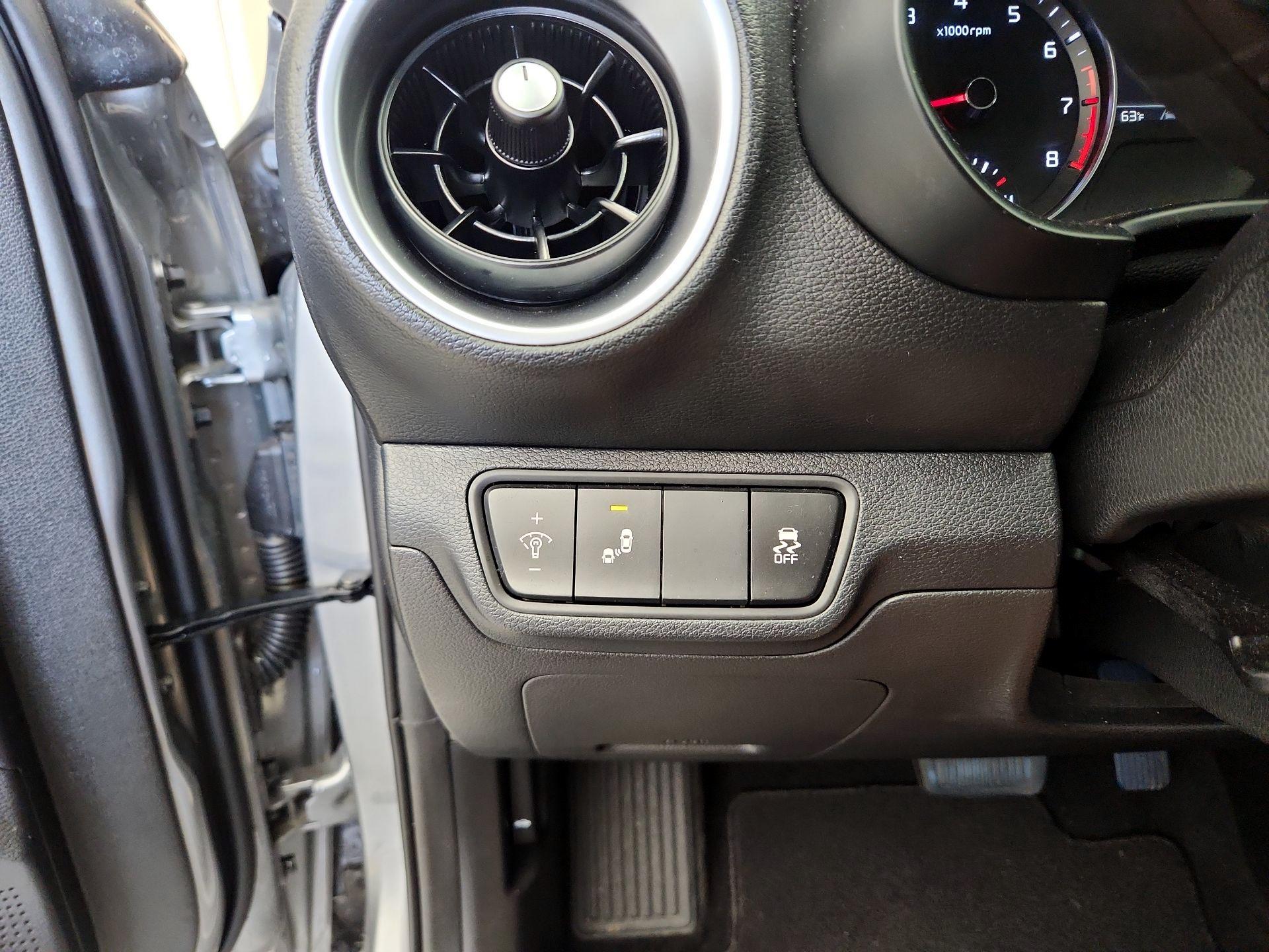 Thumbnail: 2024 Kia Forte - 13