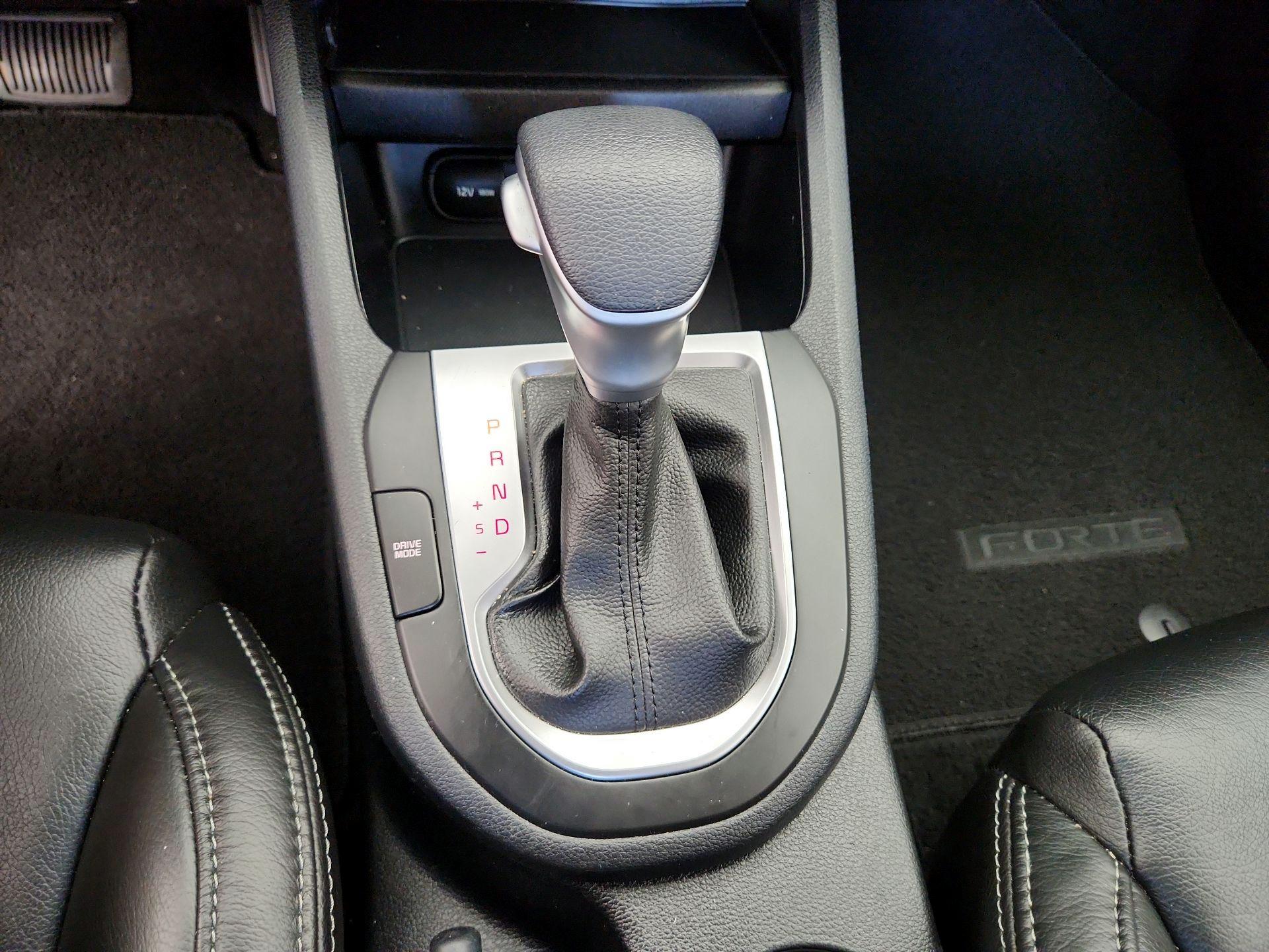 Thumbnail: 2024 Kia Forte - 17