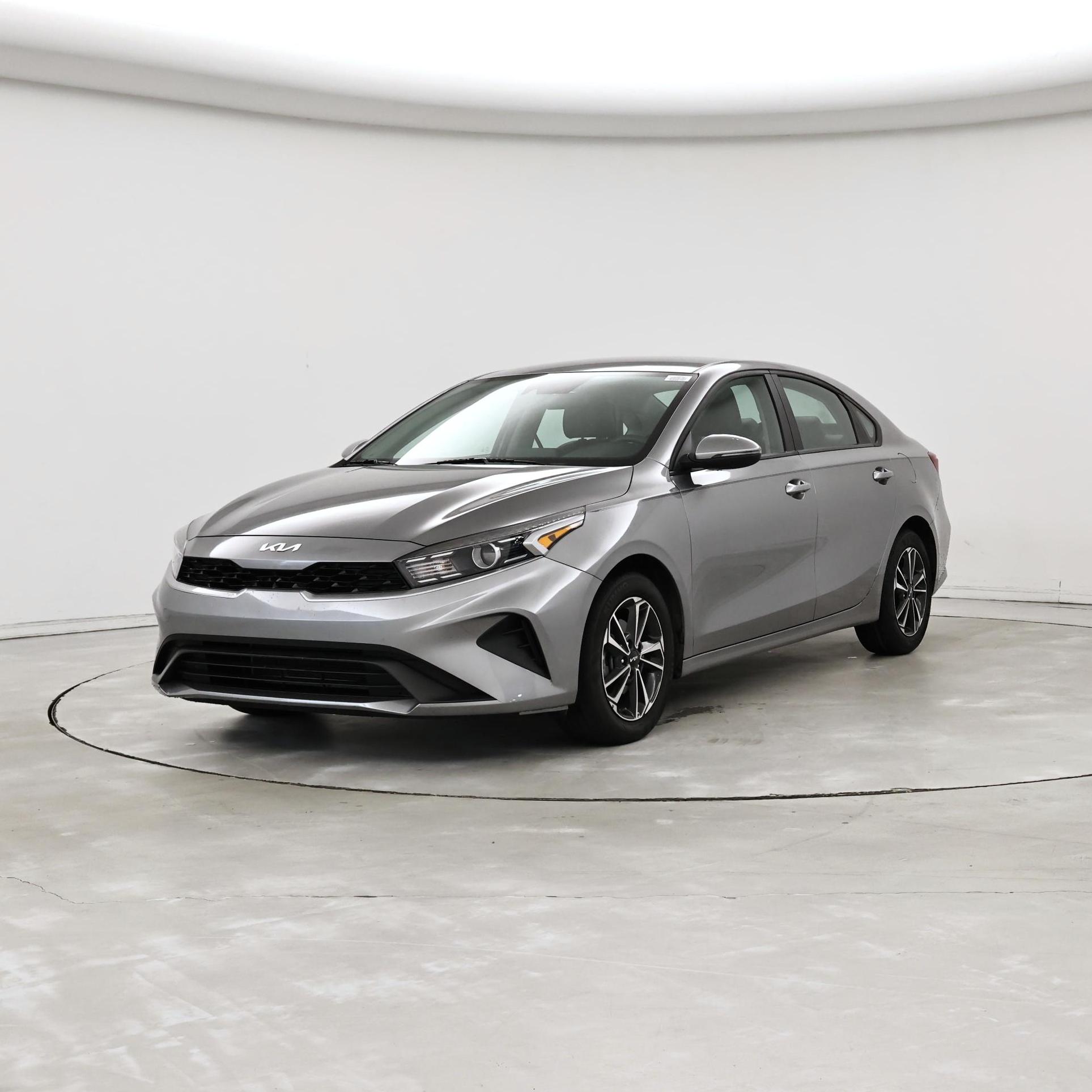 Thumbnail: 2024 Kia Forte - 4