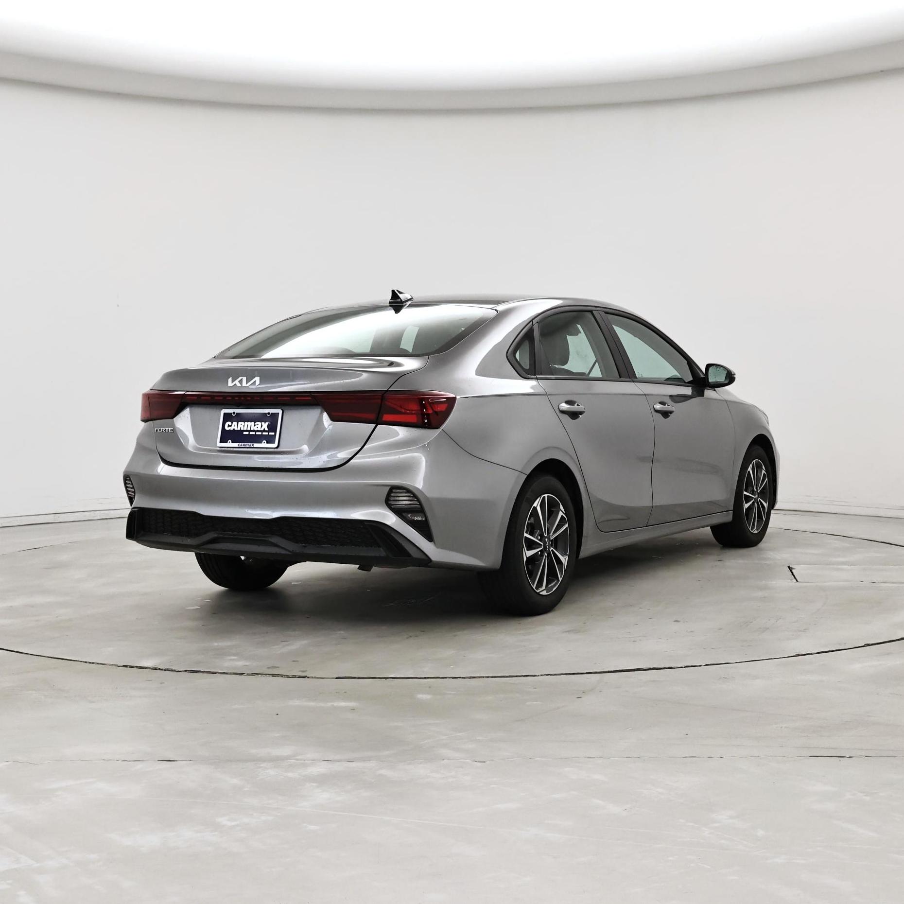 Thumbnail: 2024 Kia Forte - 8