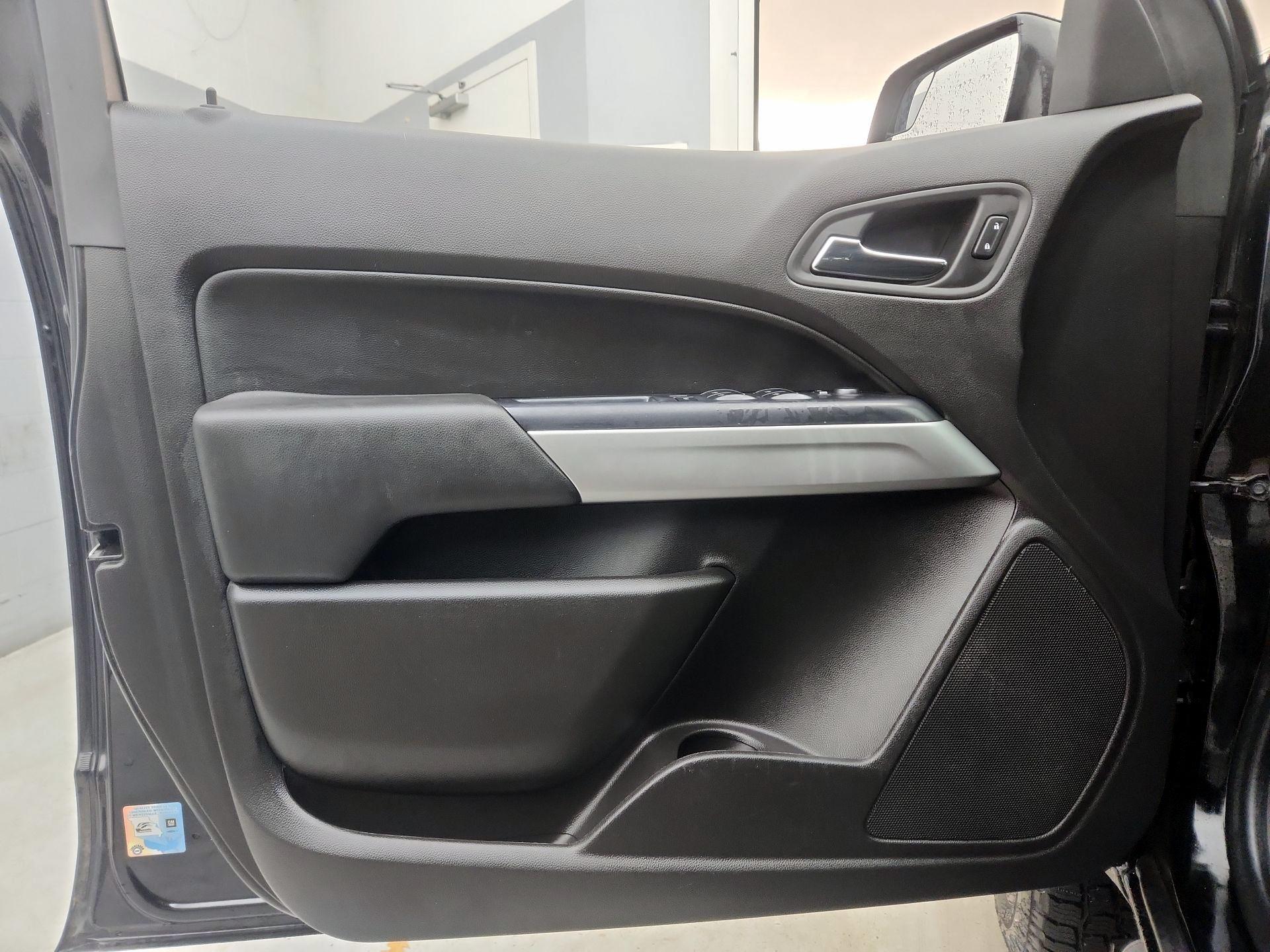 Thumbnail: 2016 Chevrolet Colorado - 12