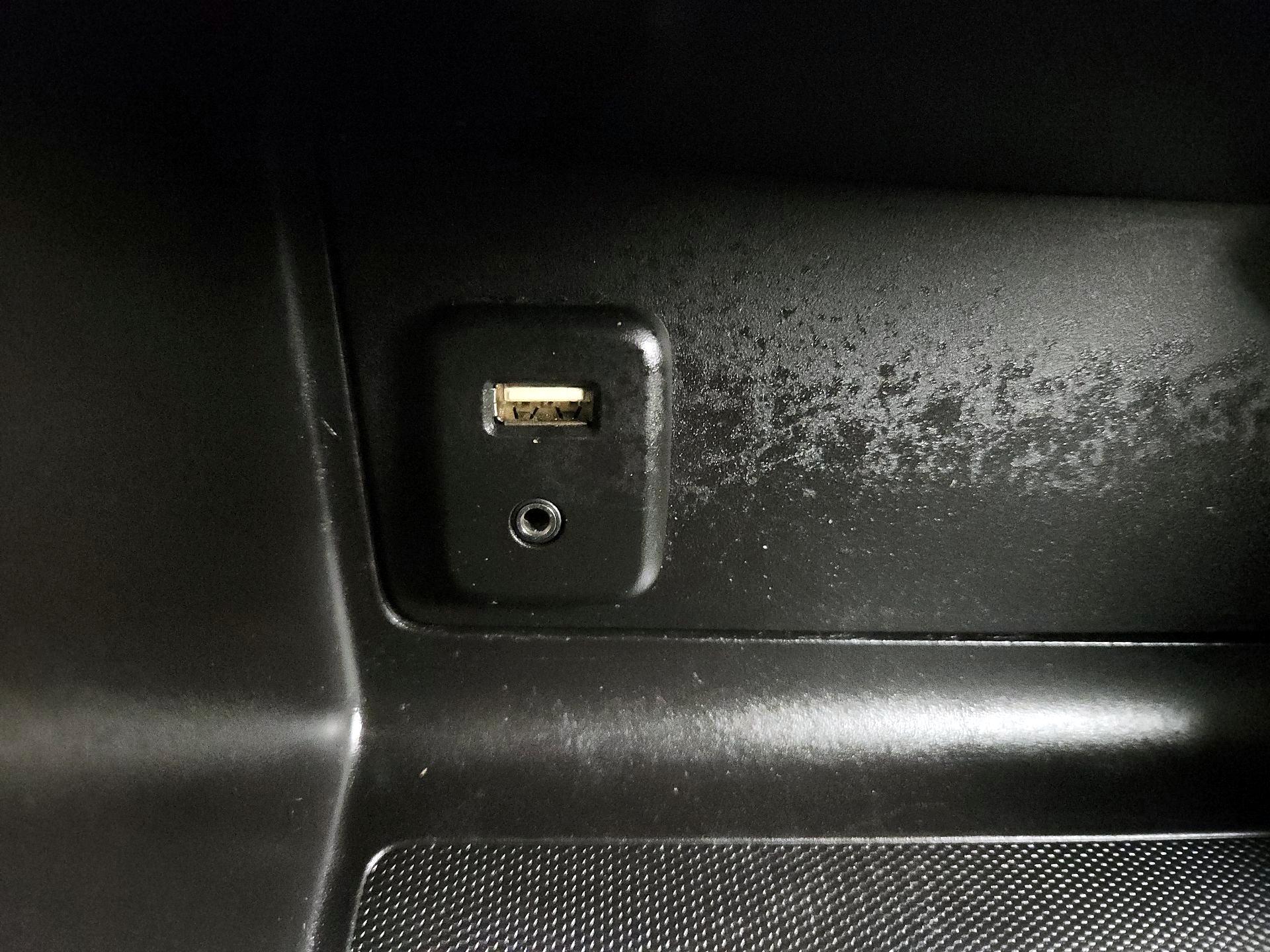 Thumbnail: 2016 Chevrolet Colorado - 19