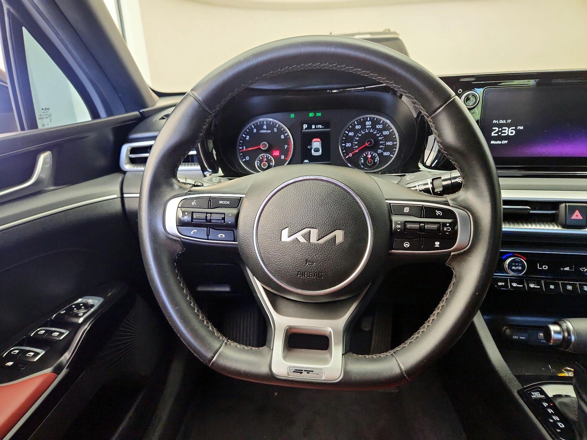 Thumbnail: 2023 Kia K5 - 10