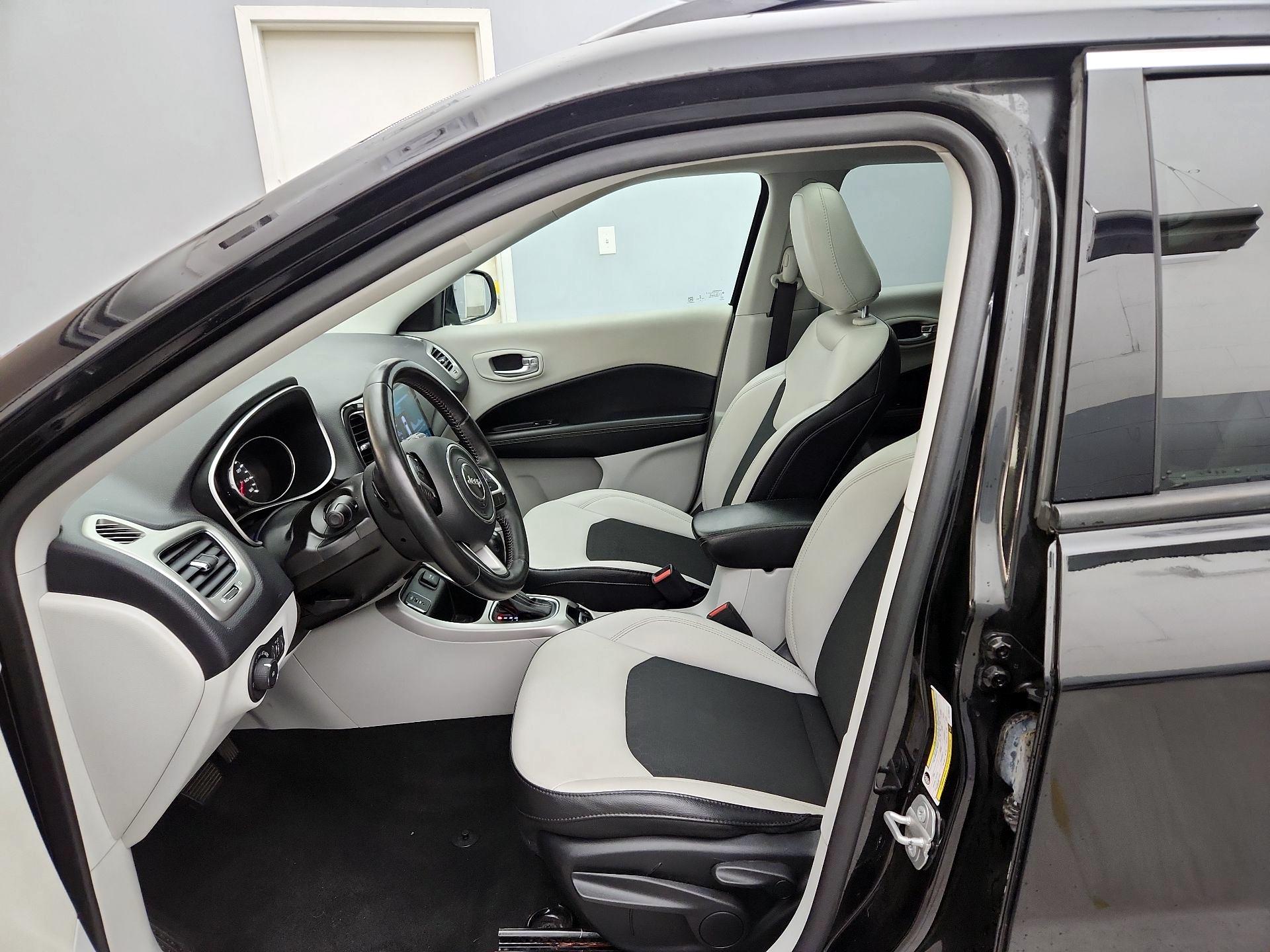 Thumbnail: 2019 Jeep Compass - 11