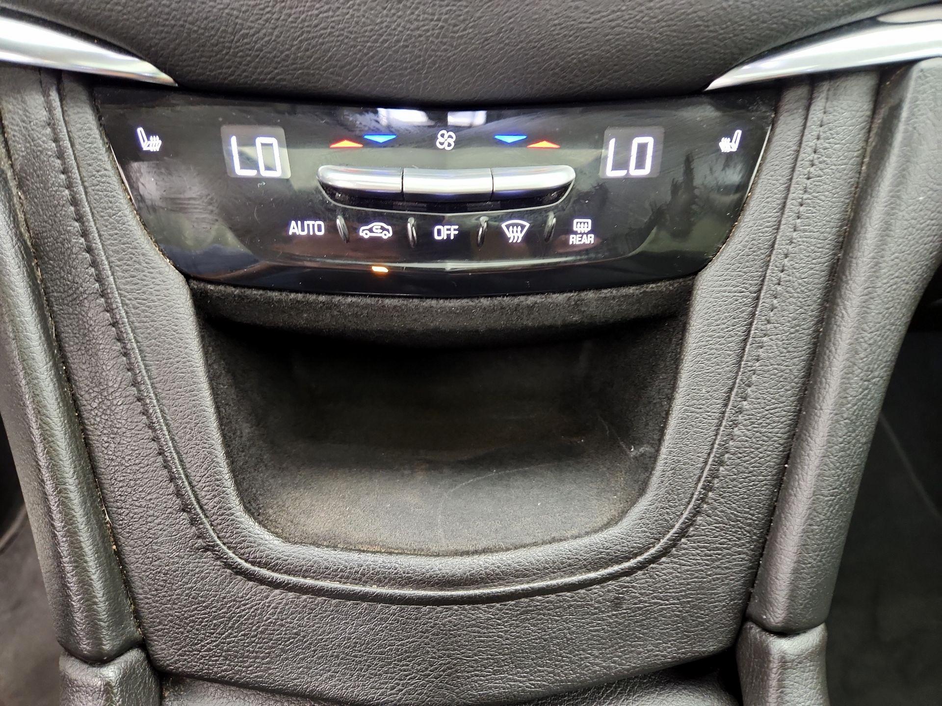 Thumbnail: 2017 Cadillac XT5 - 17