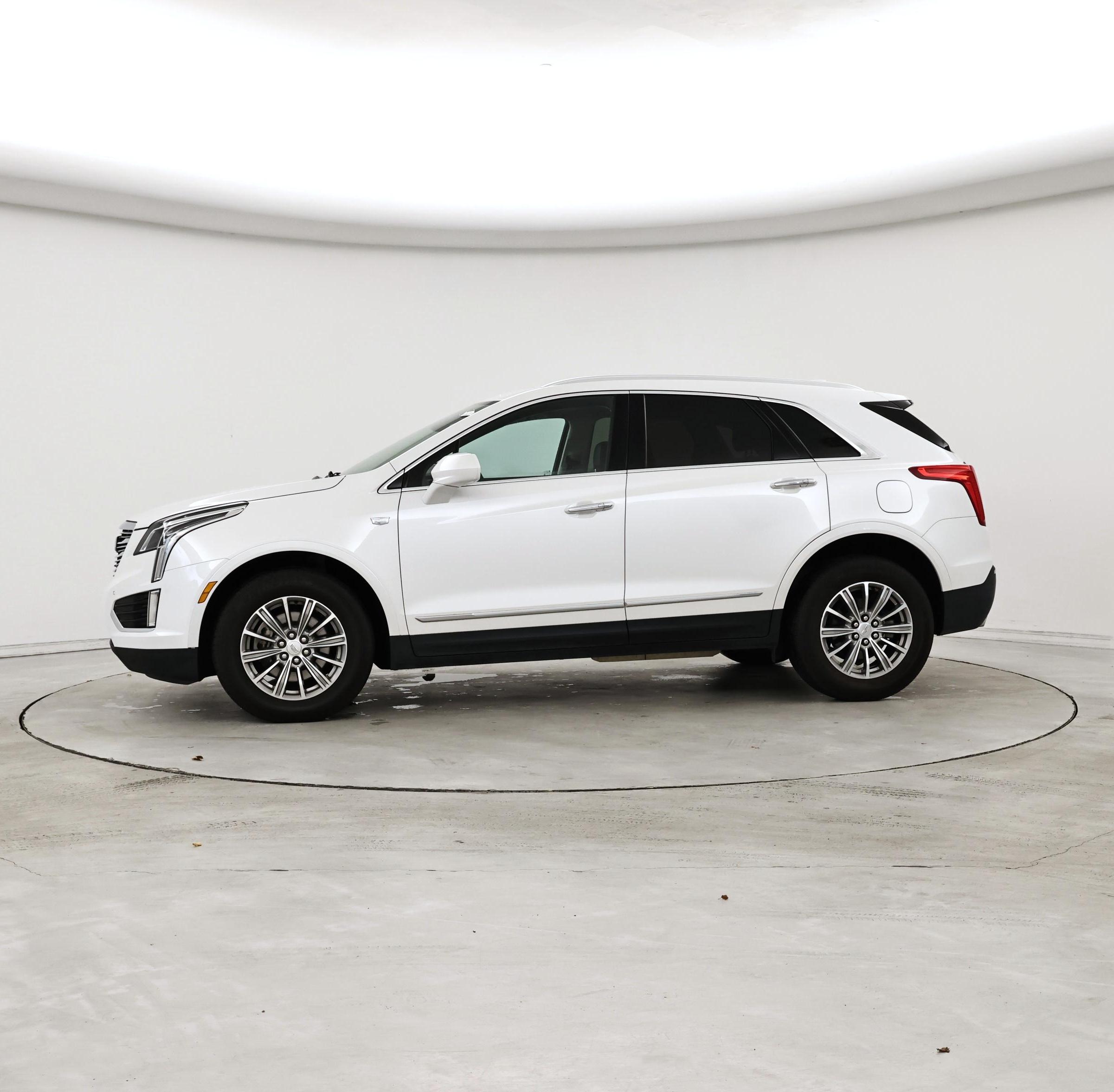 Thumbnail: 2017 Cadillac XT5 - 3