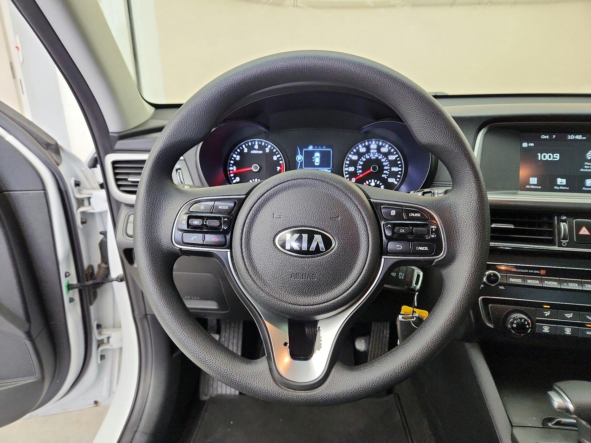 Thumbnail: 2018 Kia Optima - 10