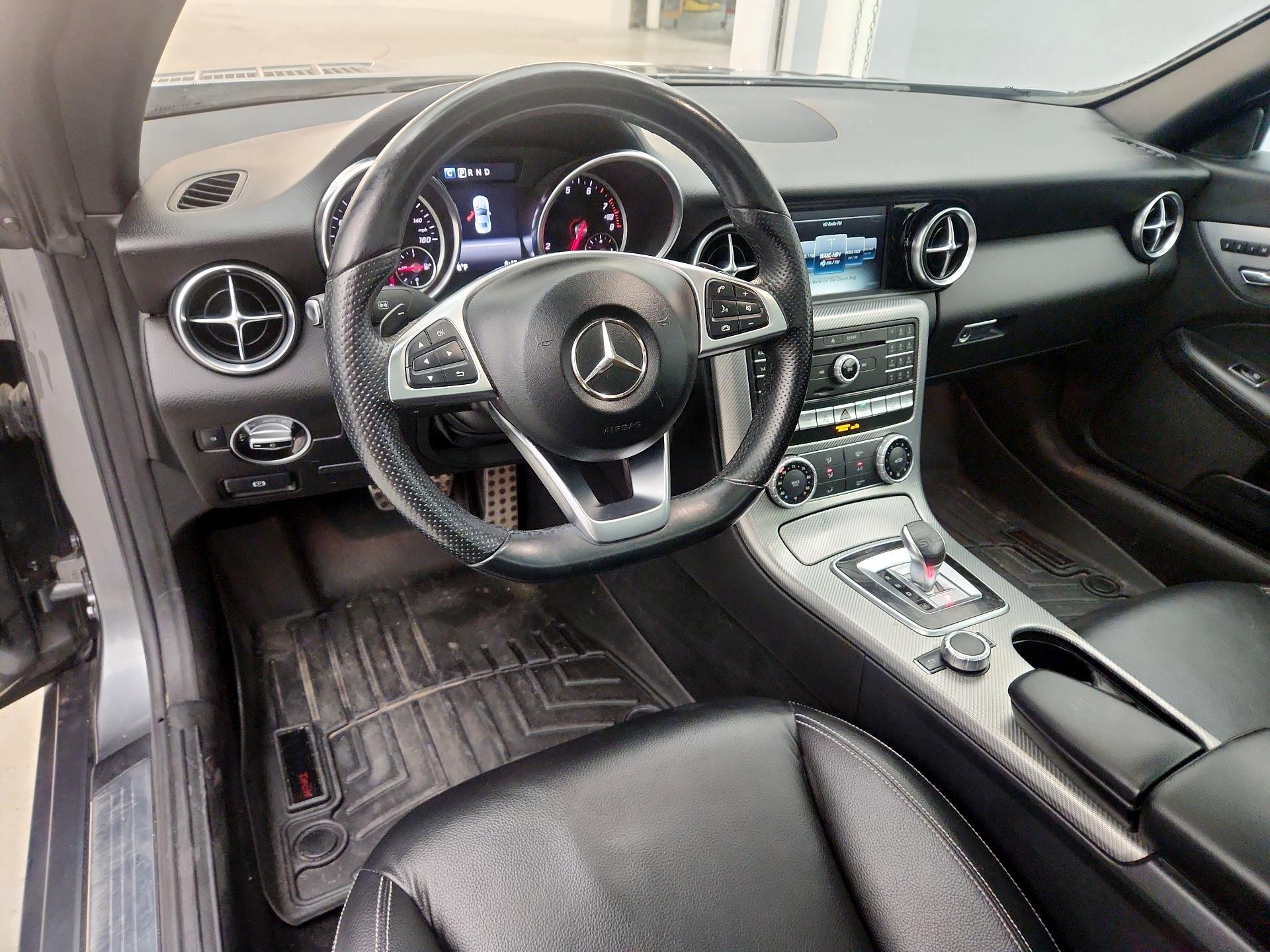 Thumbnail: 2017 Mercedes-Benz SLC - 9