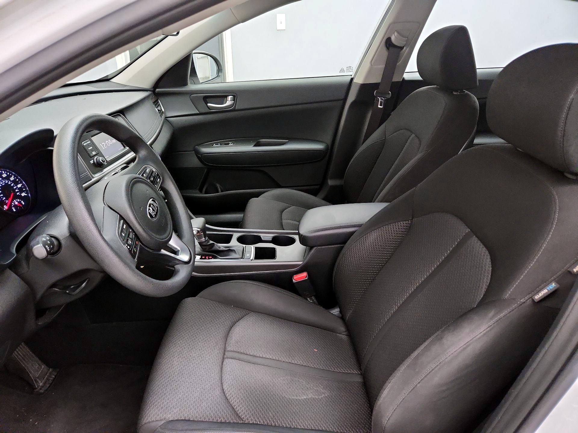 Thumbnail: 2016 Kia Optima - 11