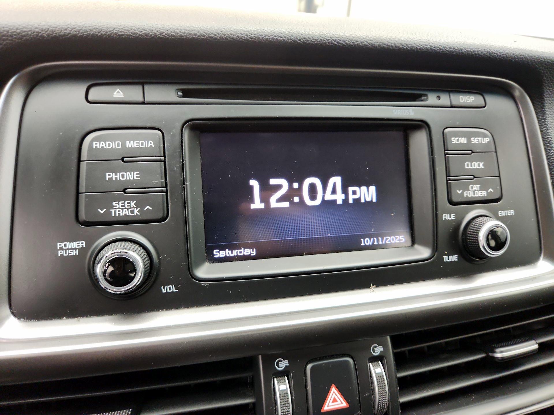 Thumbnail: 2016 Kia Optima - 15