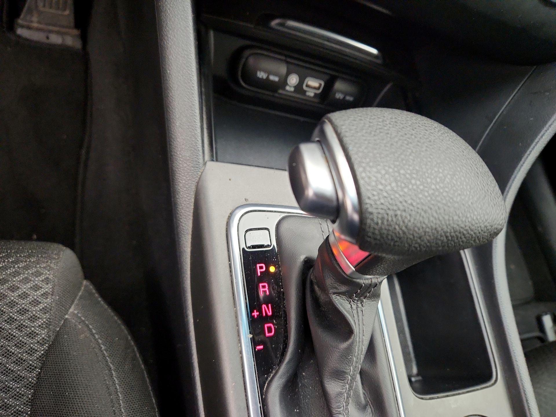 Thumbnail: 2016 Kia Optima - 17