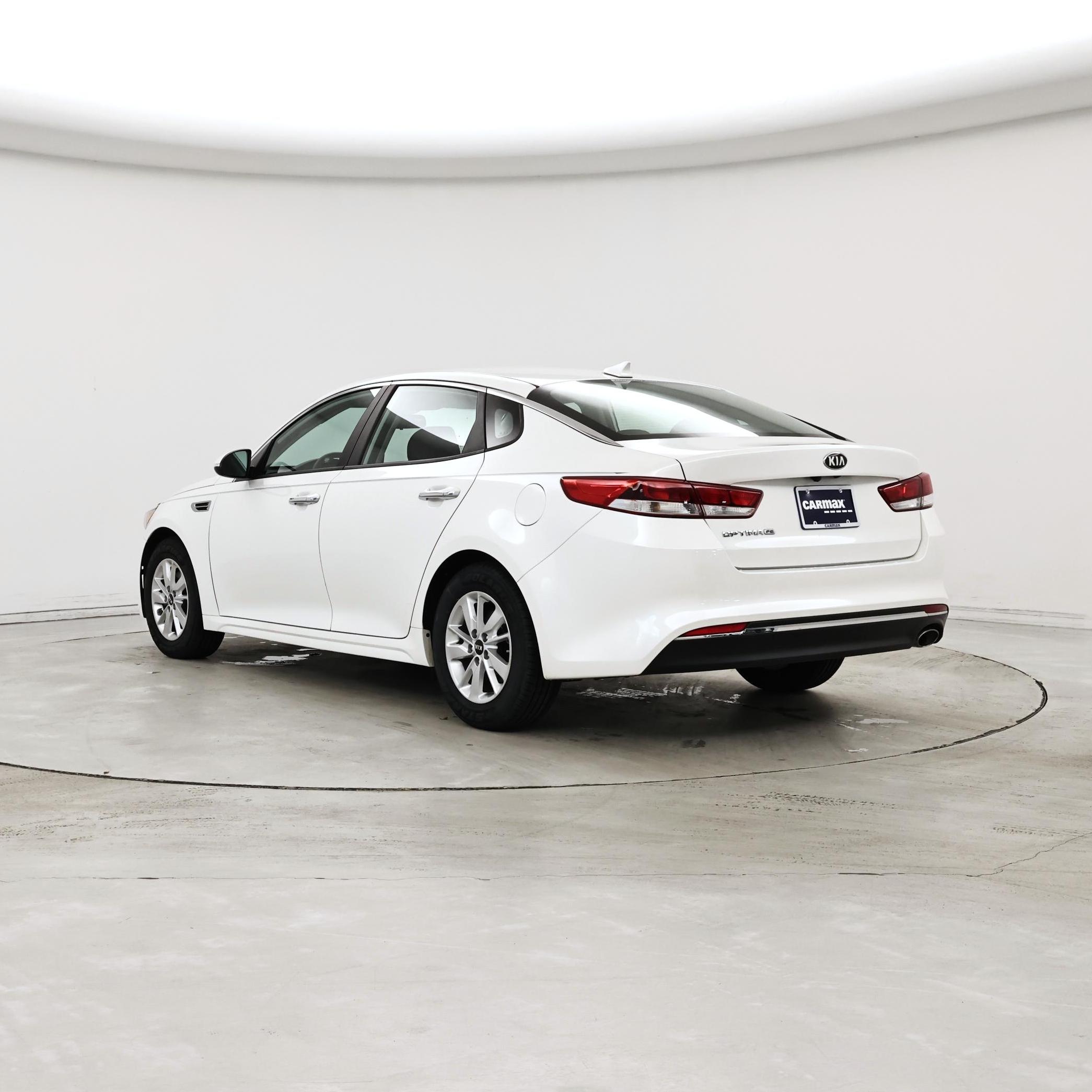 Thumbnail: 2016 Kia Optima - 2