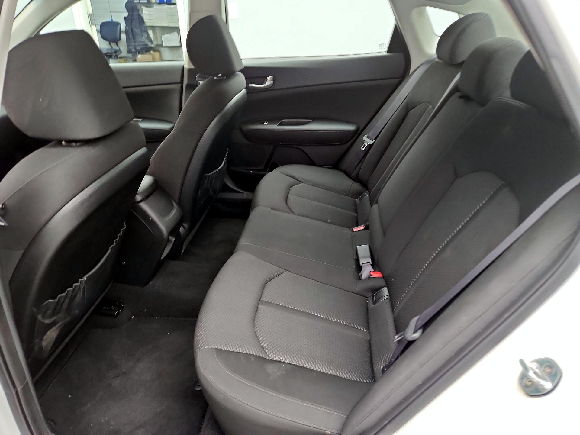 Thumbnail: 2016 Kia Optima - 19