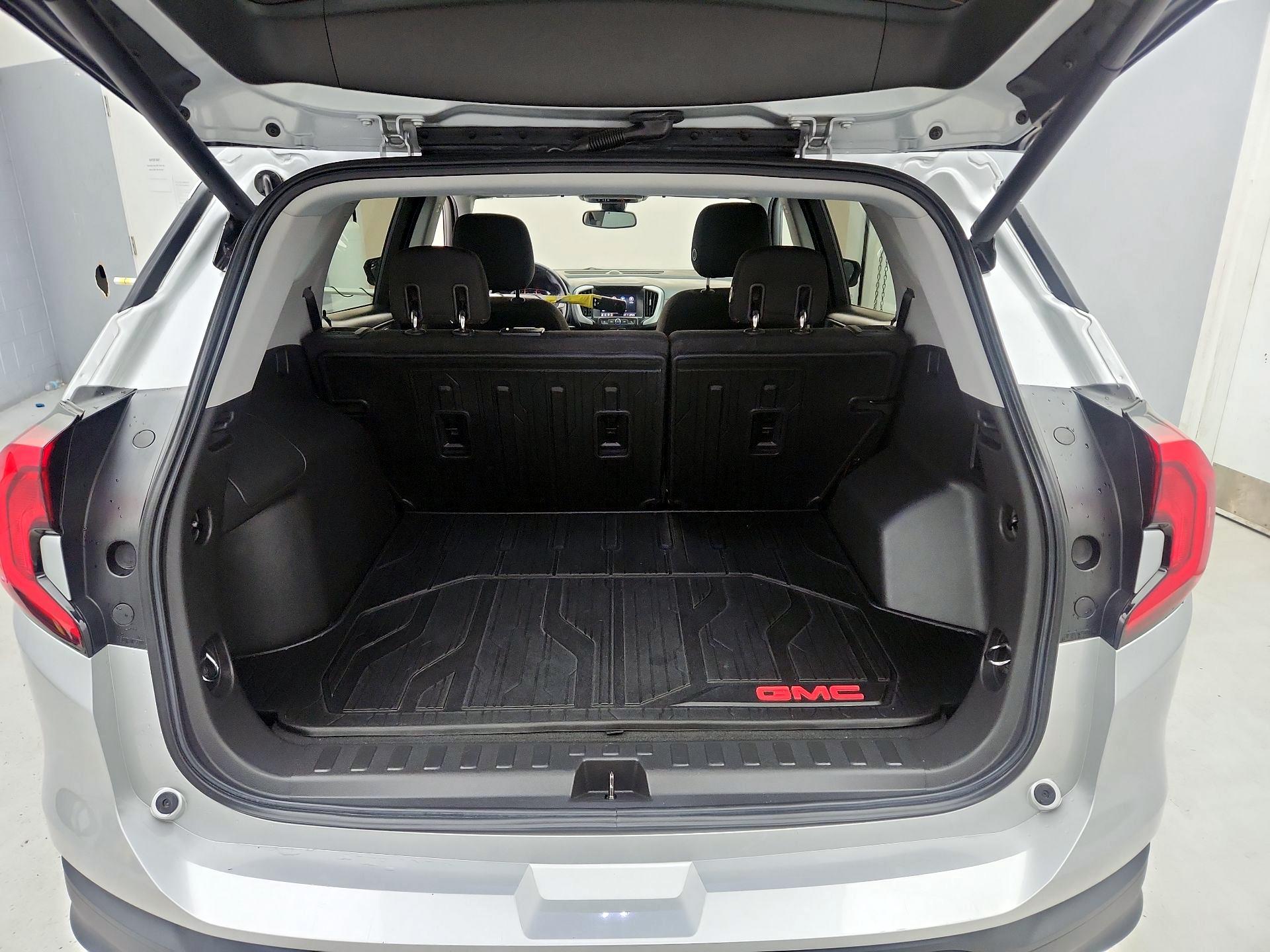 Thumbnail: 2020 GMC Terrain - 20