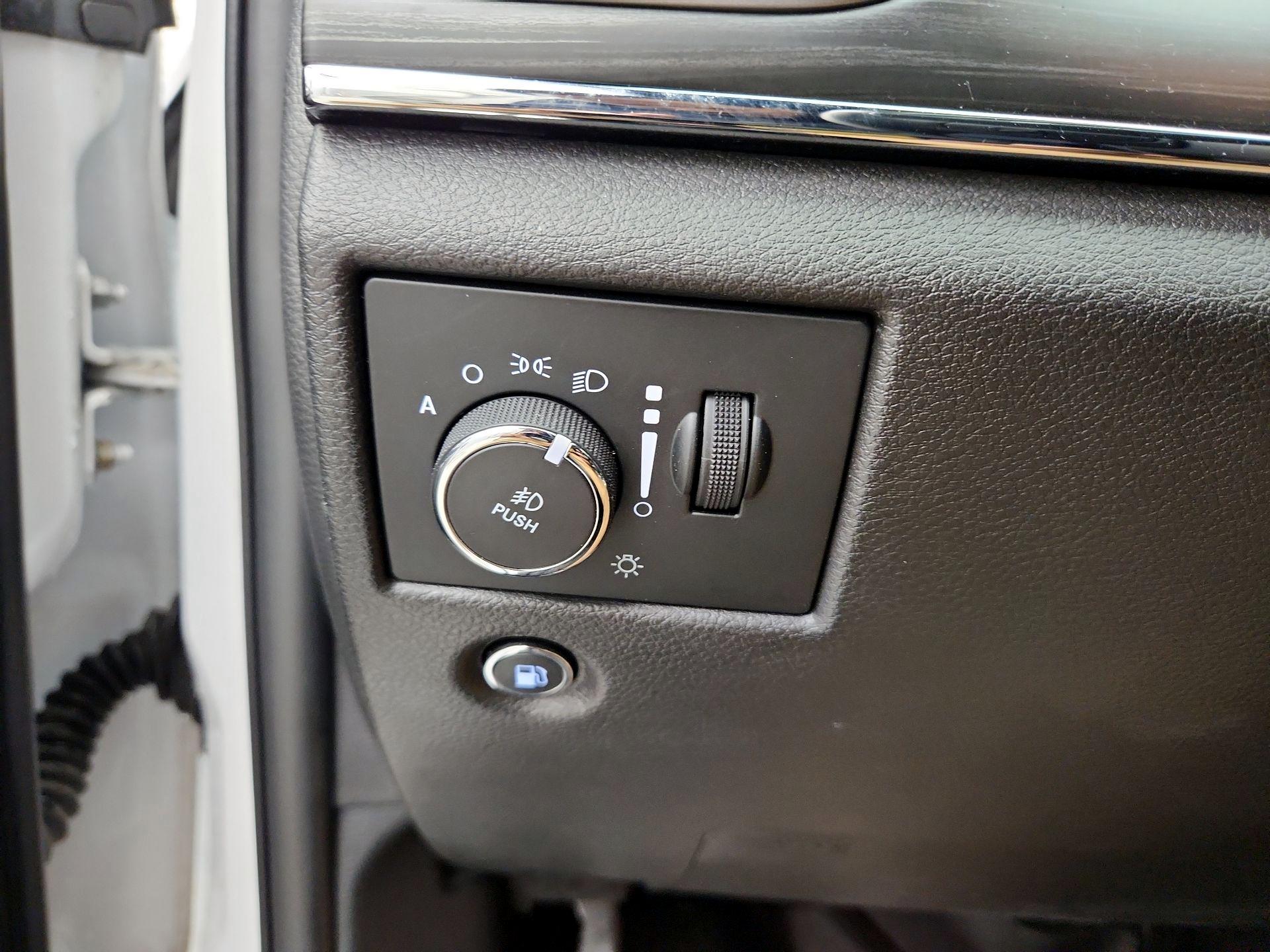 Thumbnail: 2019 Jeep Grand Cherokee - 13