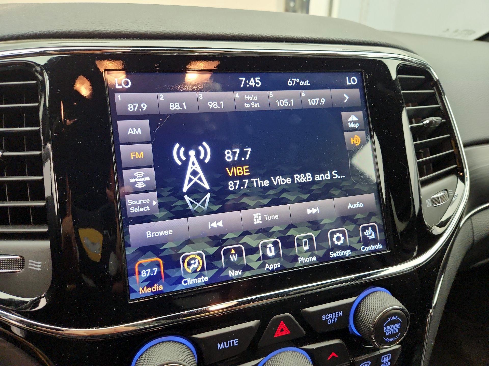 Thumbnail: 2019 Jeep Grand Cherokee - 16