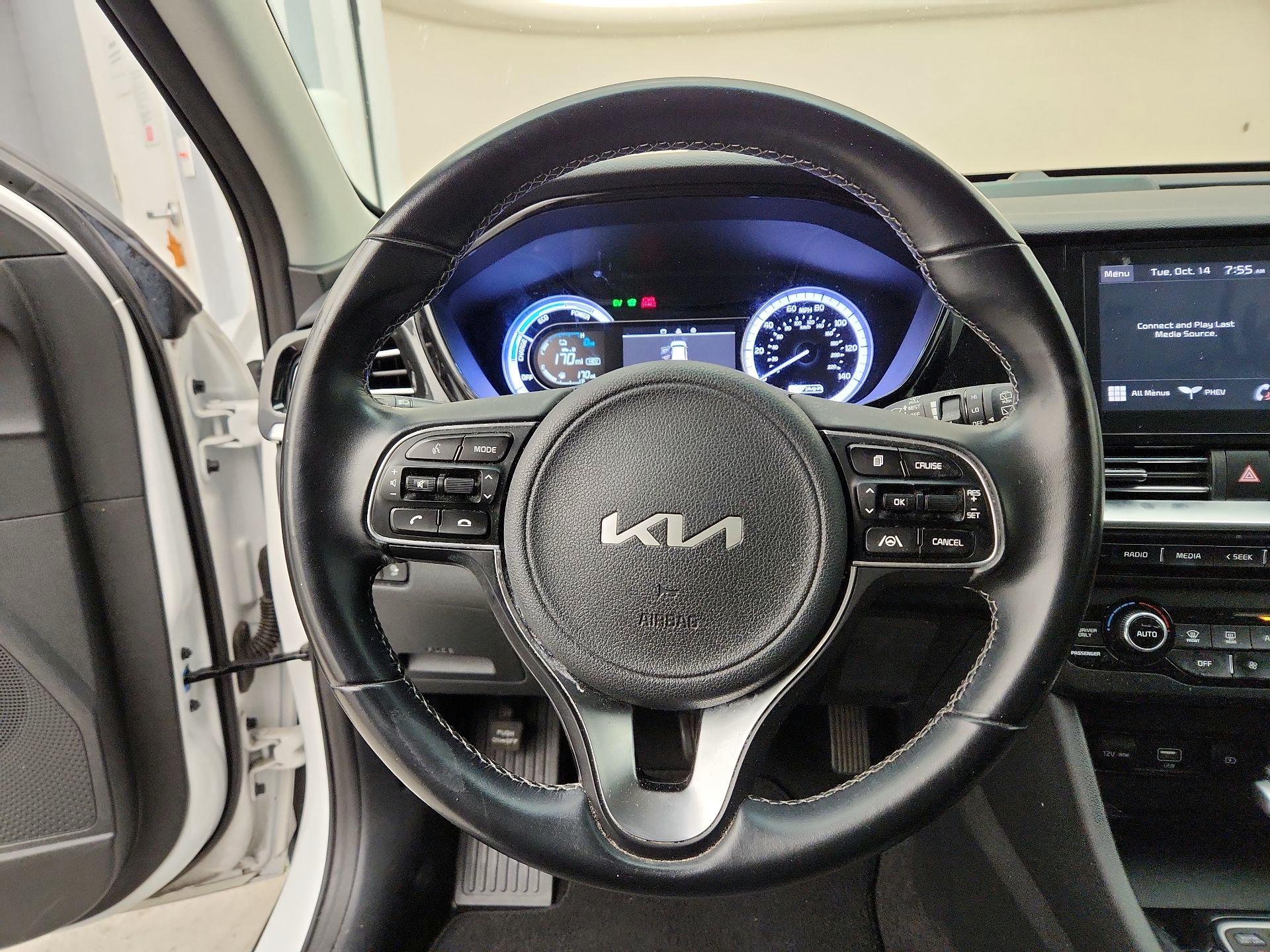 Thumbnail: 2022 Kia Niro - 10