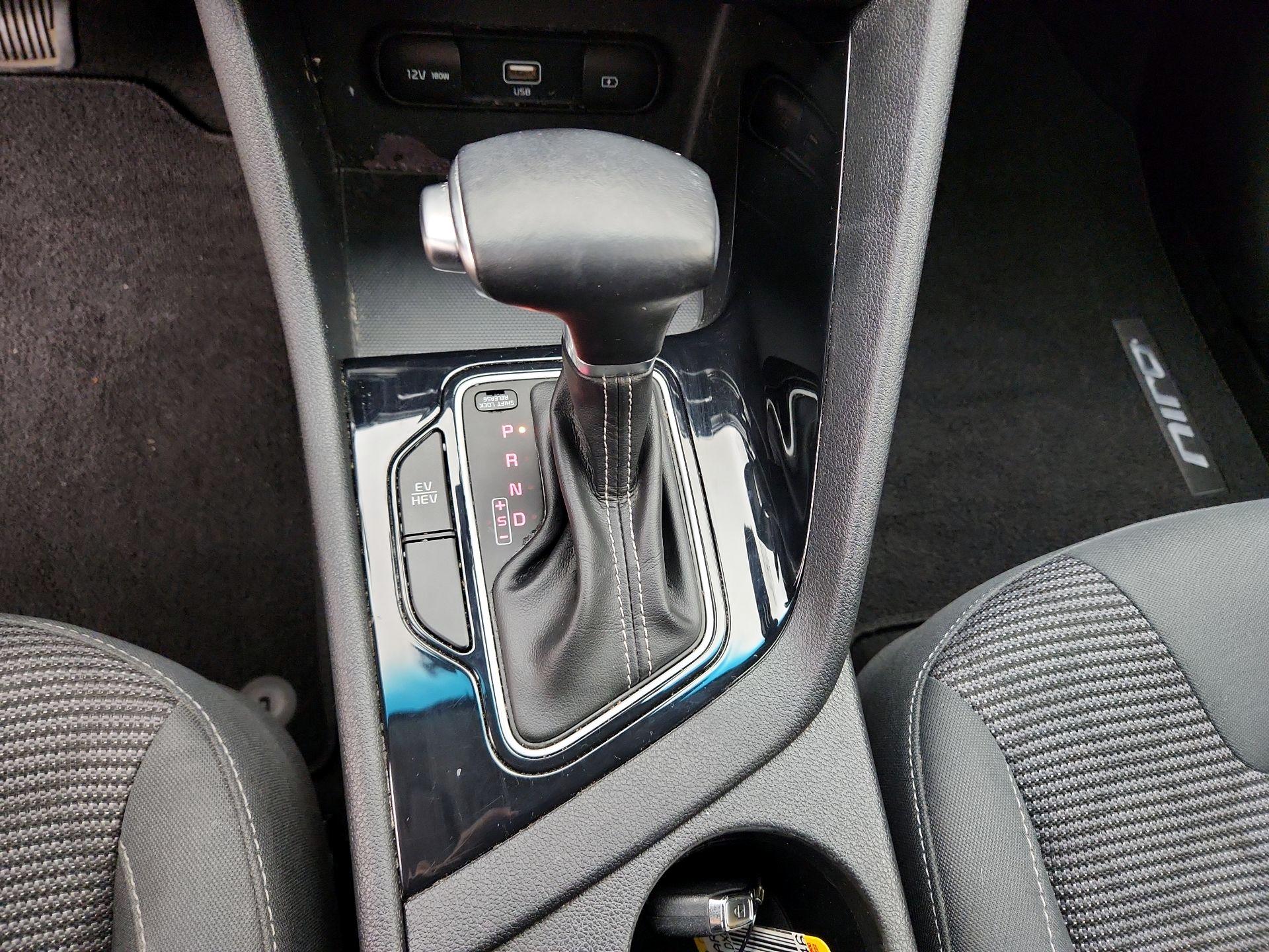 Thumbnail: 2022 Kia Niro - 17
