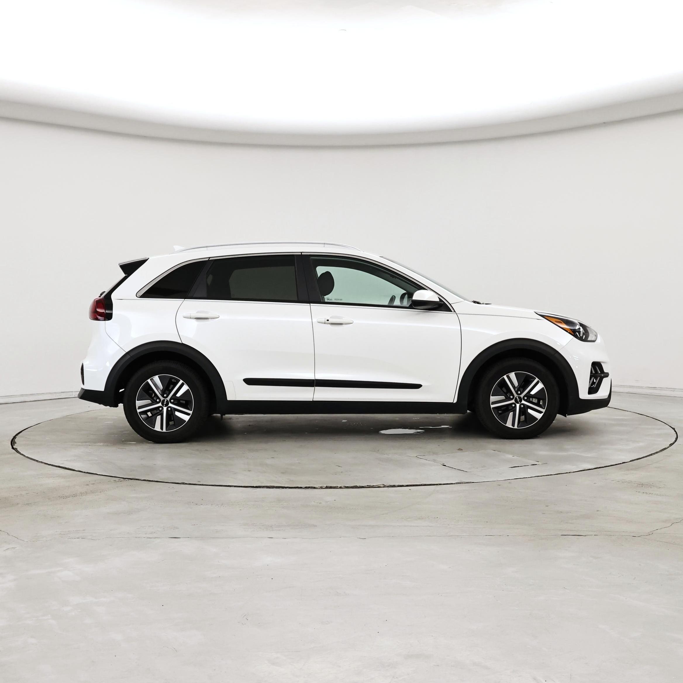 Thumbnail: 2022 Kia Niro - 7