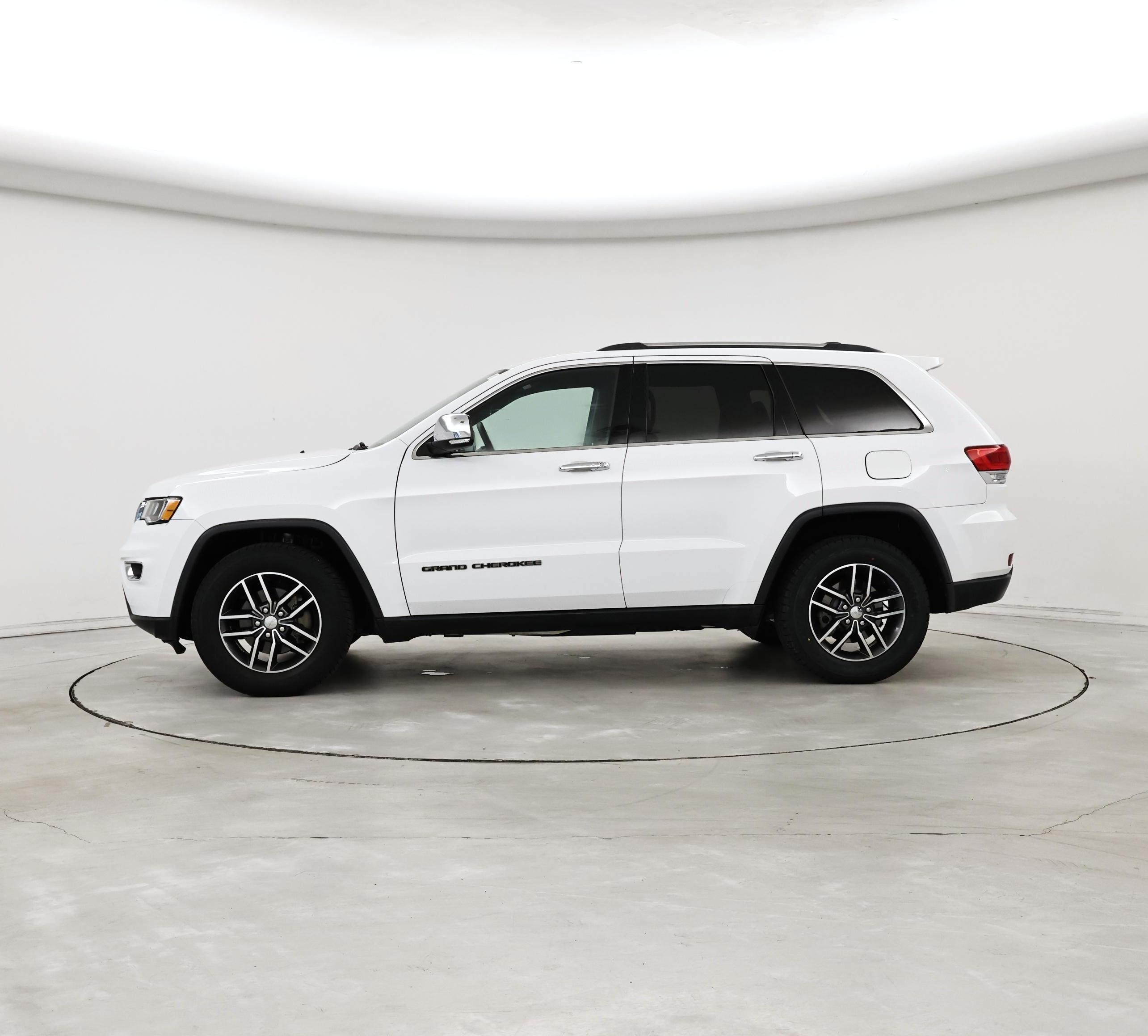 Thumbnail: 2018 Jeep Grand Cherokee - 3
