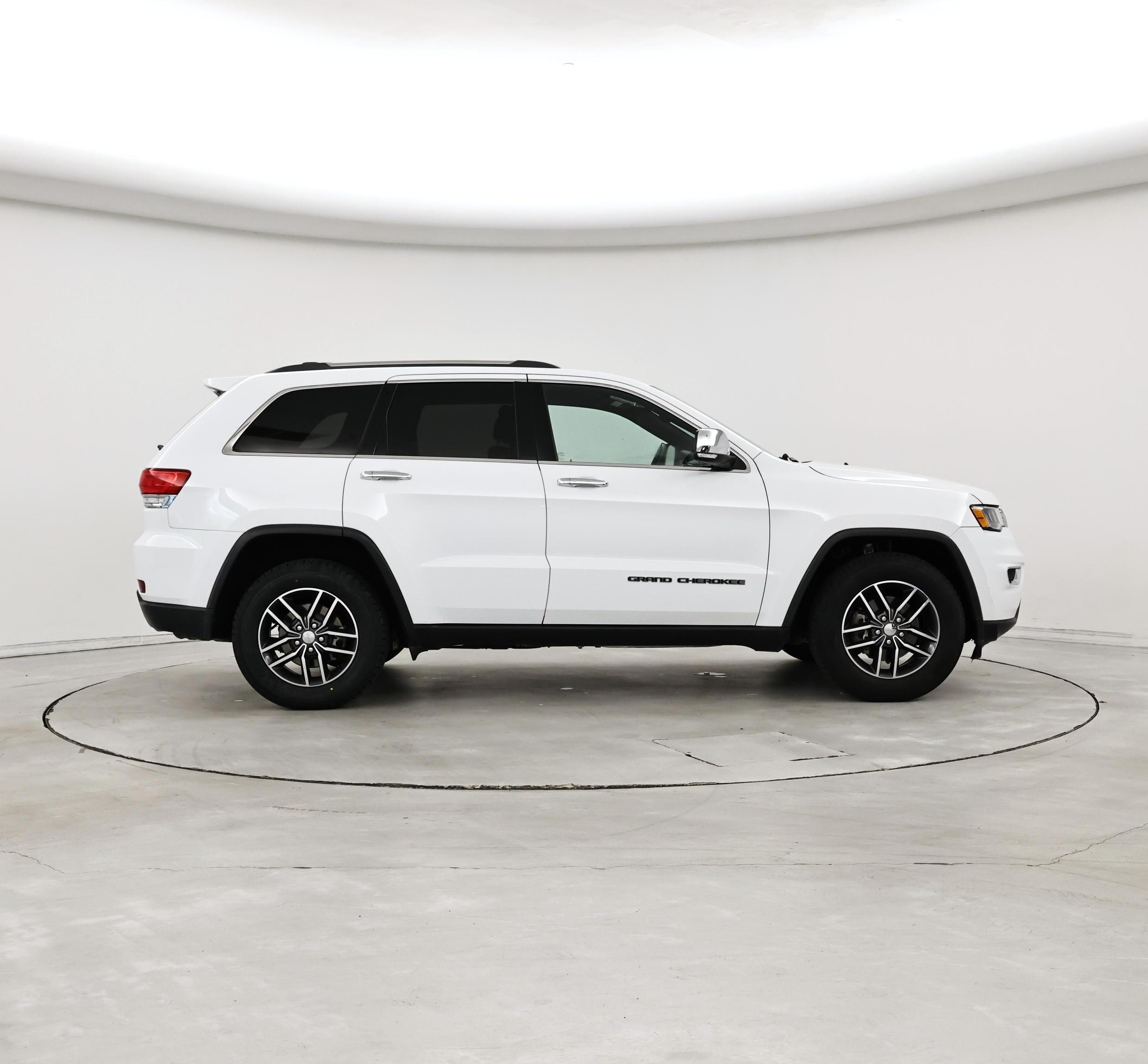 Thumbnail: 2018 Jeep Grand Cherokee - 7