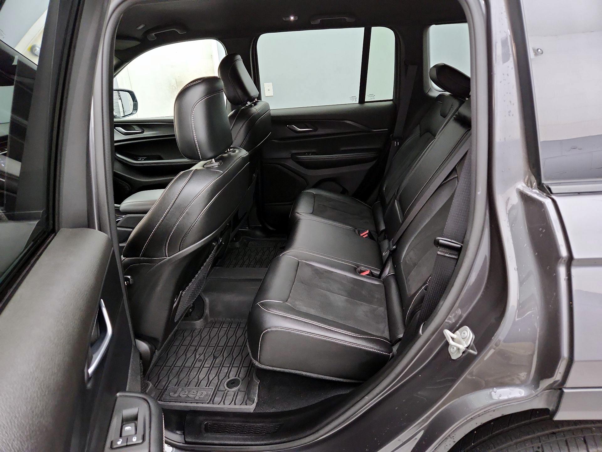 Thumbnail: 2024 Jeep Grand Cherokee - 19