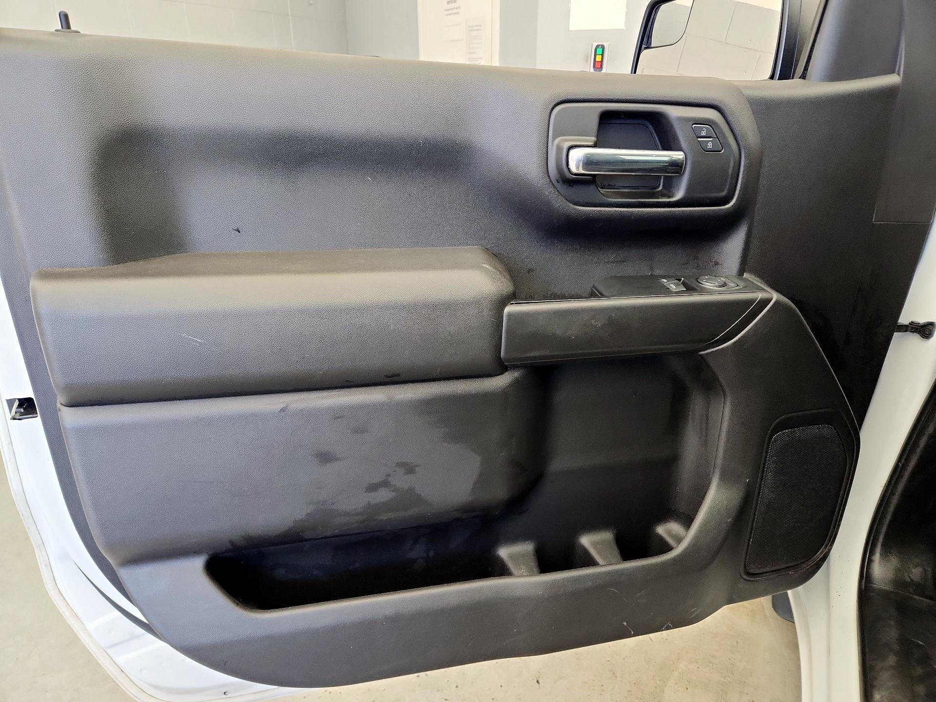 Thumbnail: 2021 Chevrolet Silverado 1500 - 12