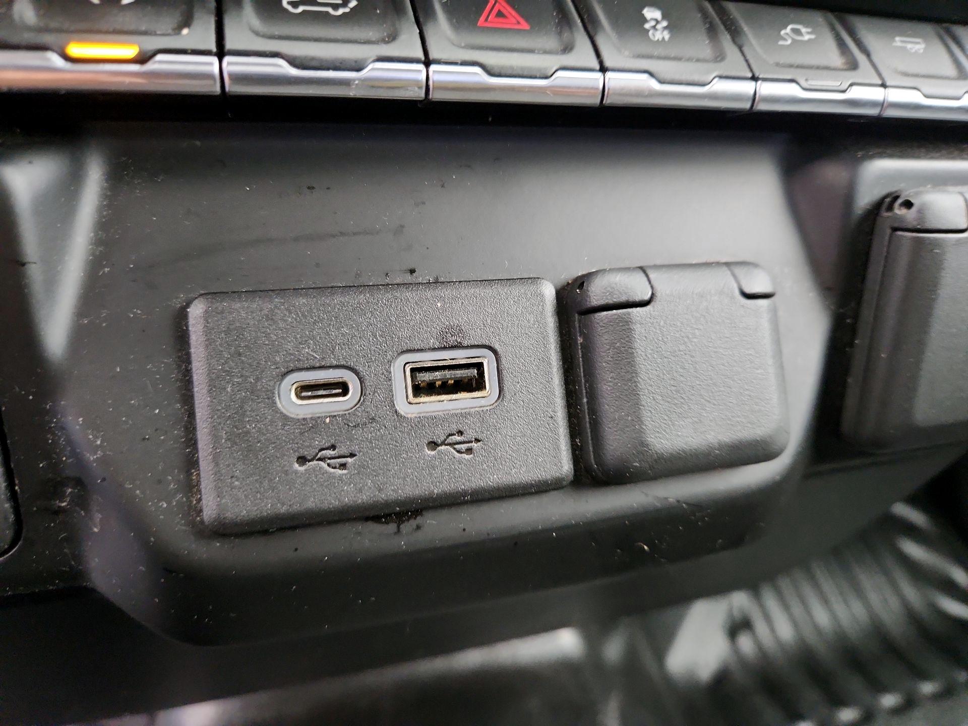 Thumbnail: 2021 Chevrolet Silverado 1500 - 18