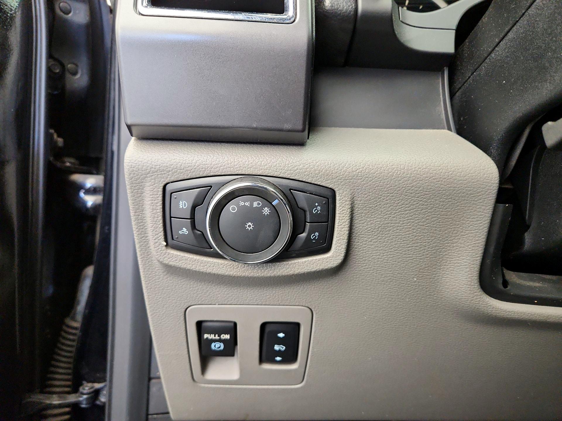 Thumbnail: 2016 Ford F-150 - 13
