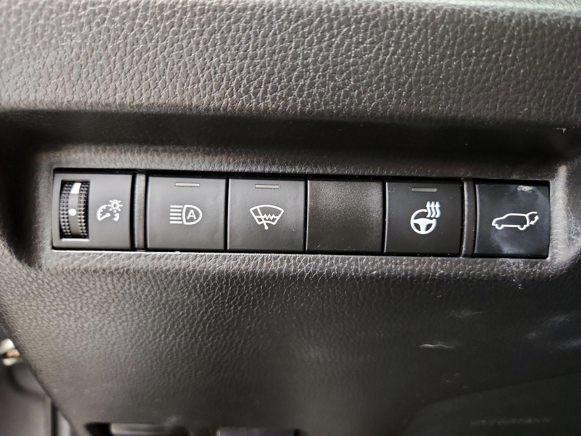 Thumbnail: 2021 Toyota RAV4 - 13