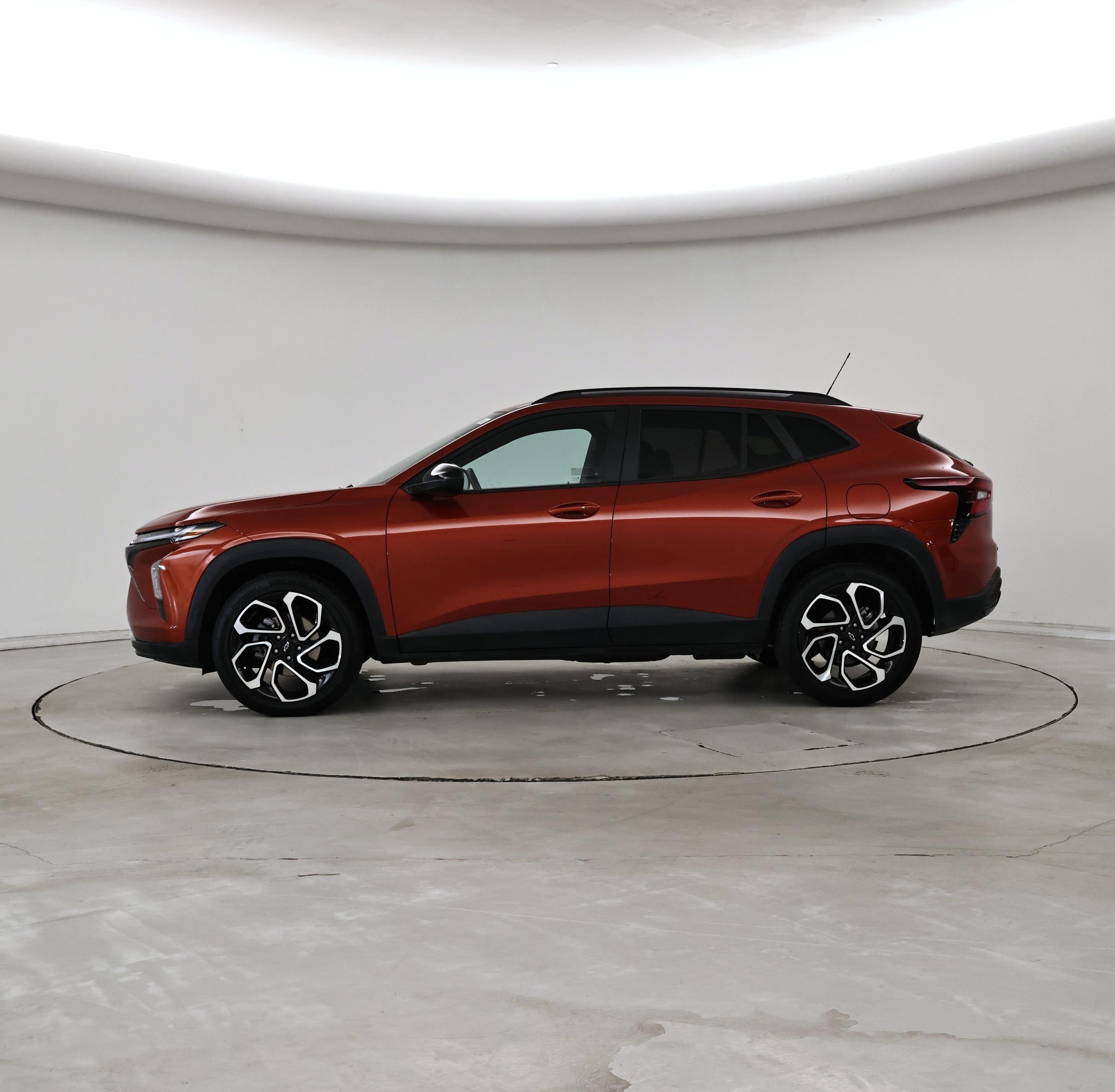 Thumbnail: 2024 Chevrolet Trax - 3