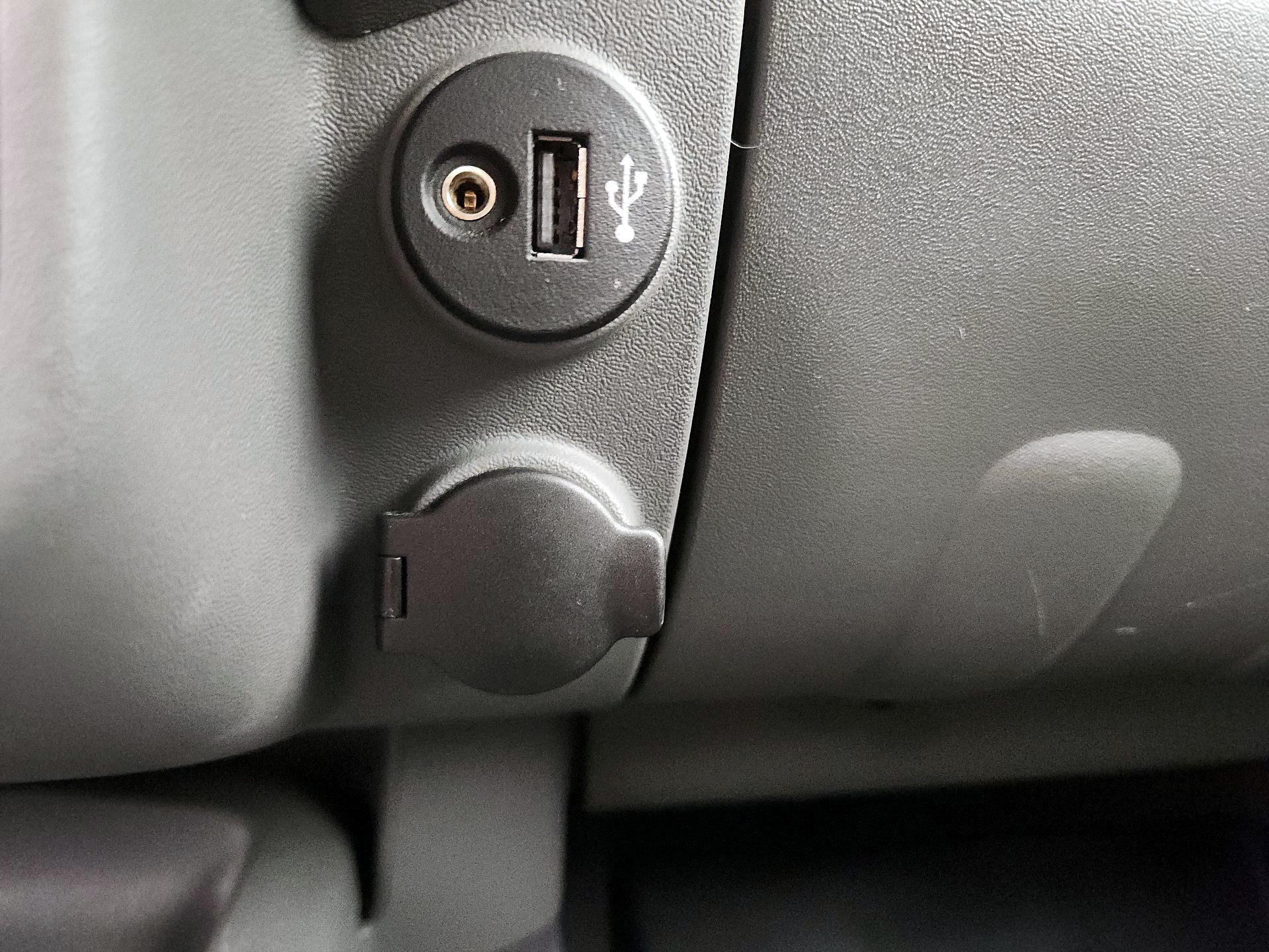 Thumbnail: 2021 Nissan Frontier - 18