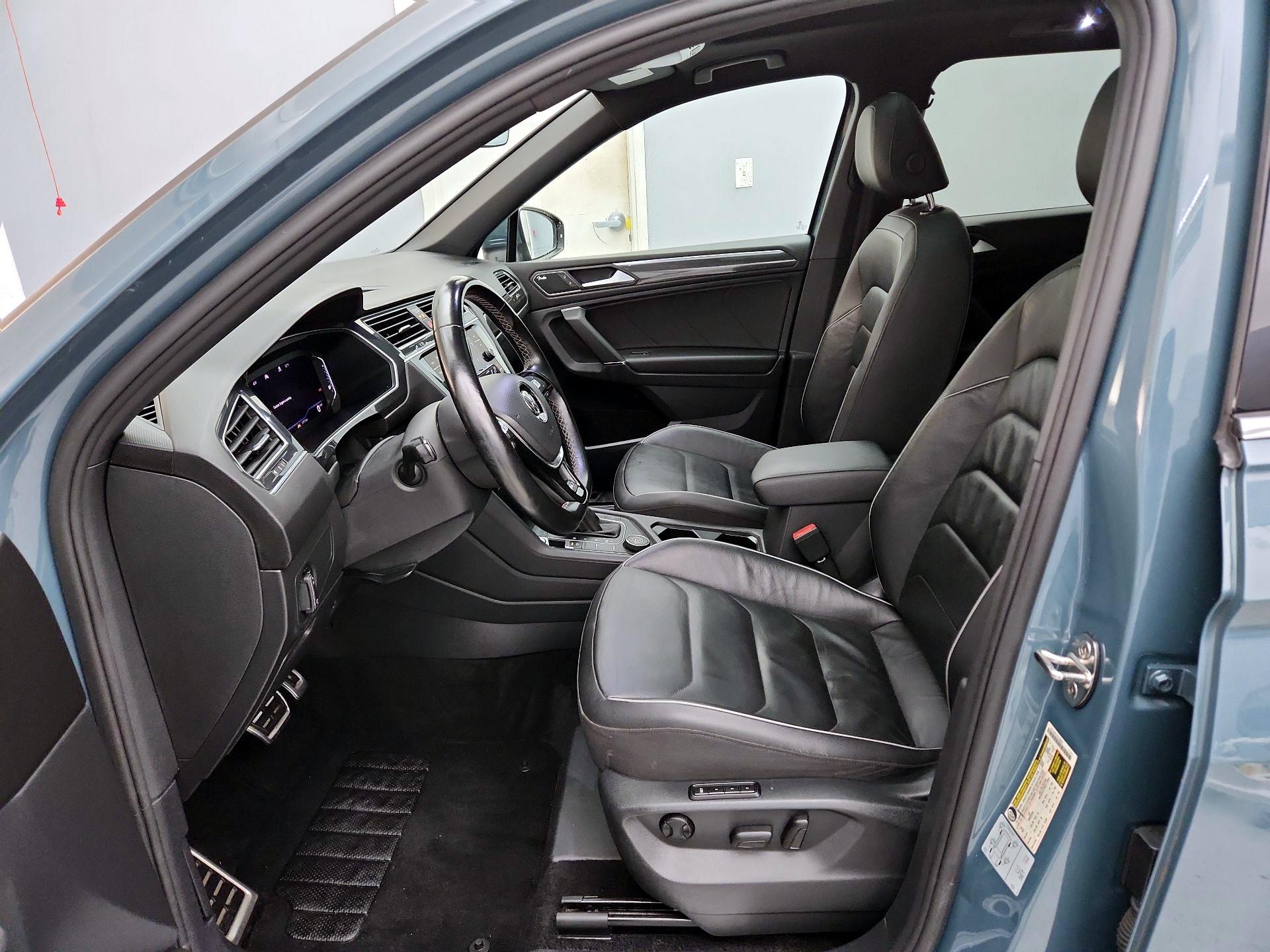 Thumbnail: 2020 Volkswagen Tiguan - 11