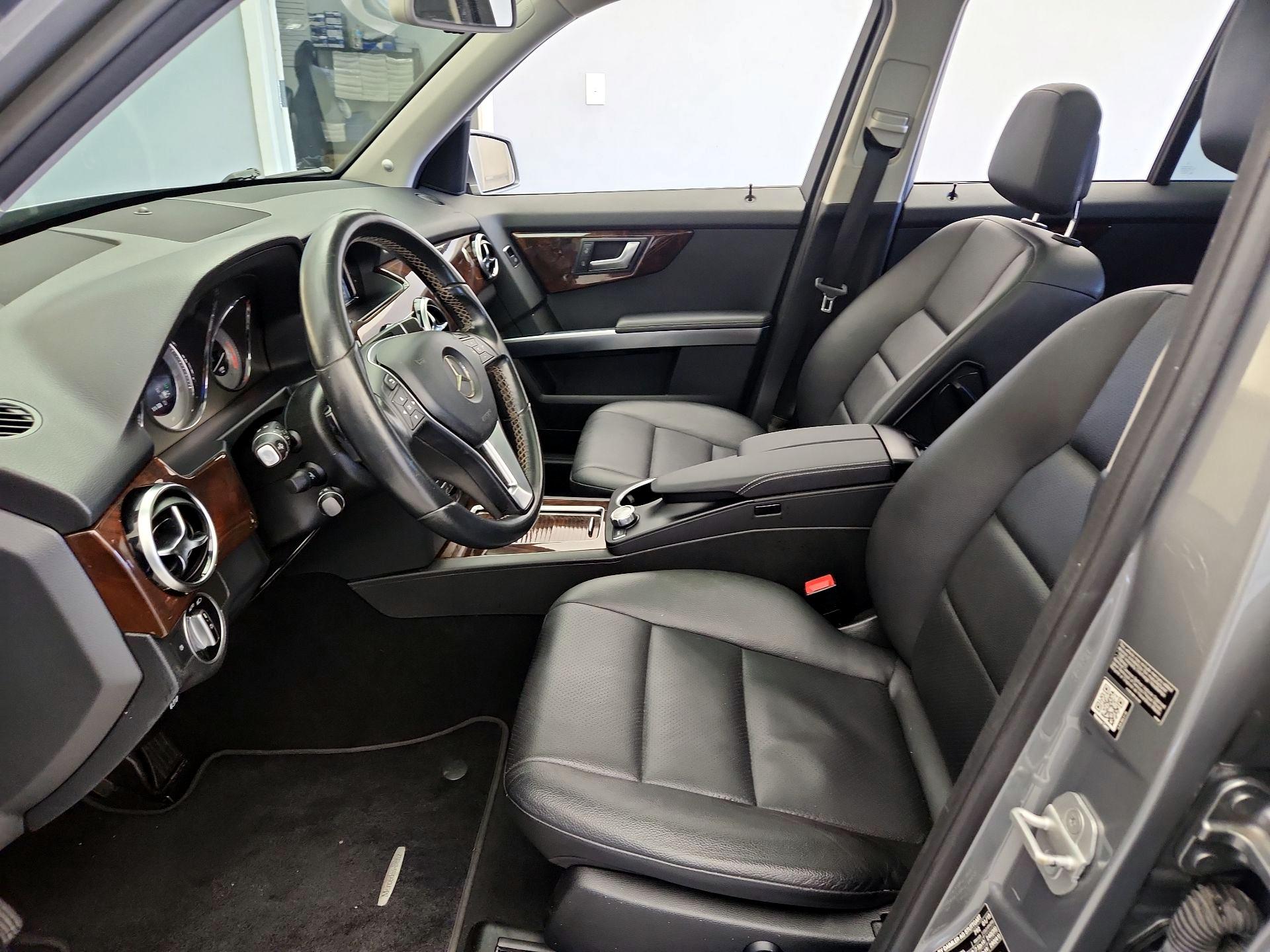 Thumbnail: 2015 Mercedes-Benz GLK - 11
