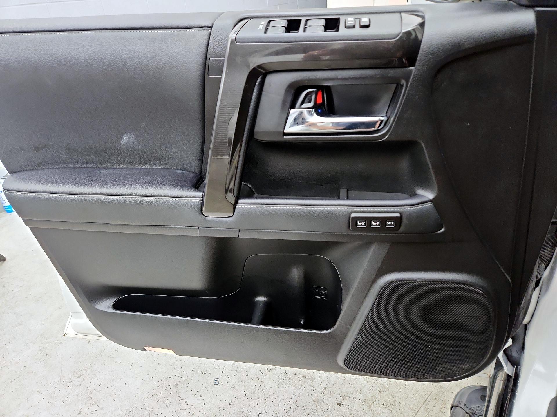 Thumbnail: 2020 Toyota 4Runner - 12