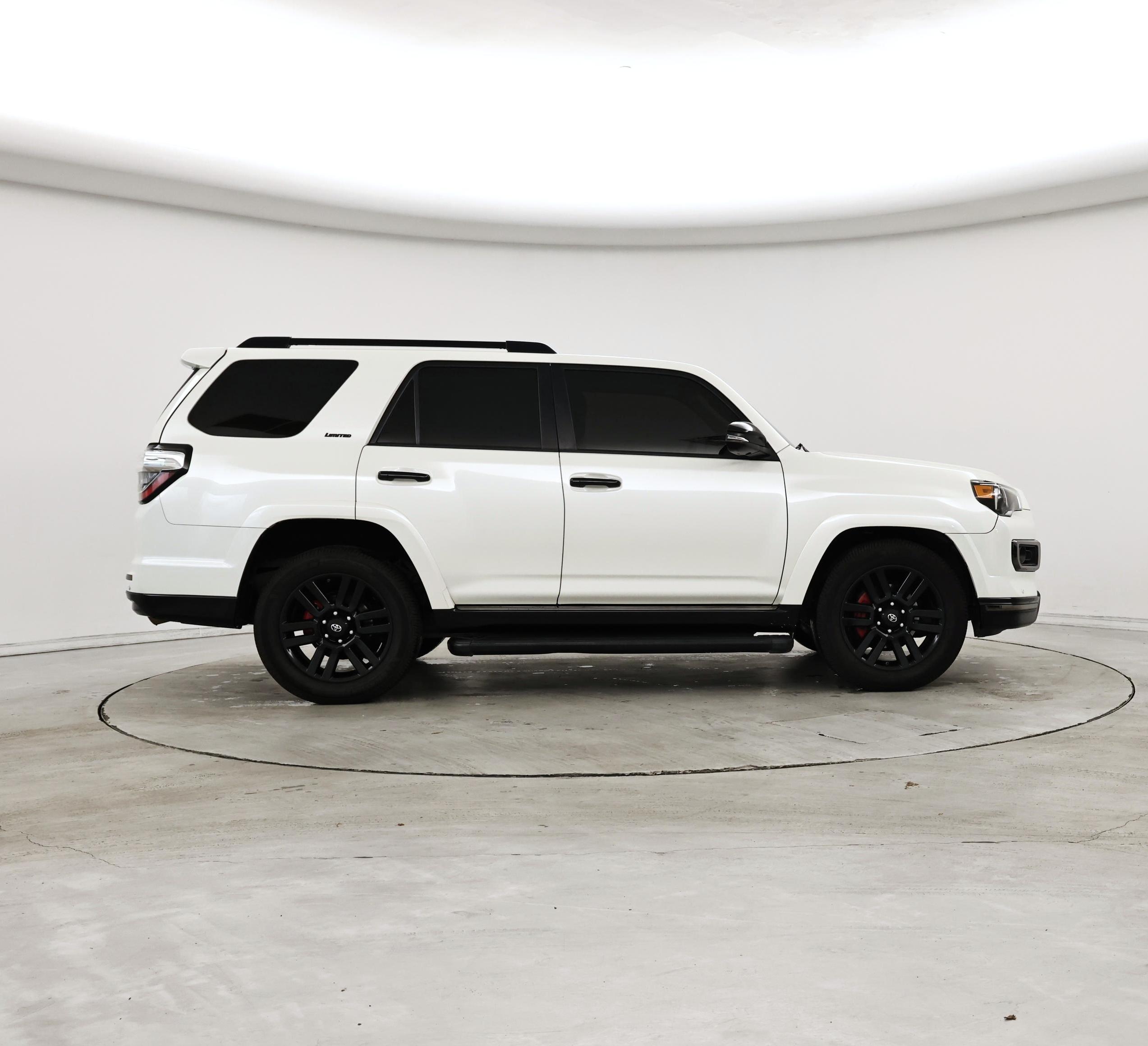 Thumbnail: 2020 Toyota 4Runner - 7