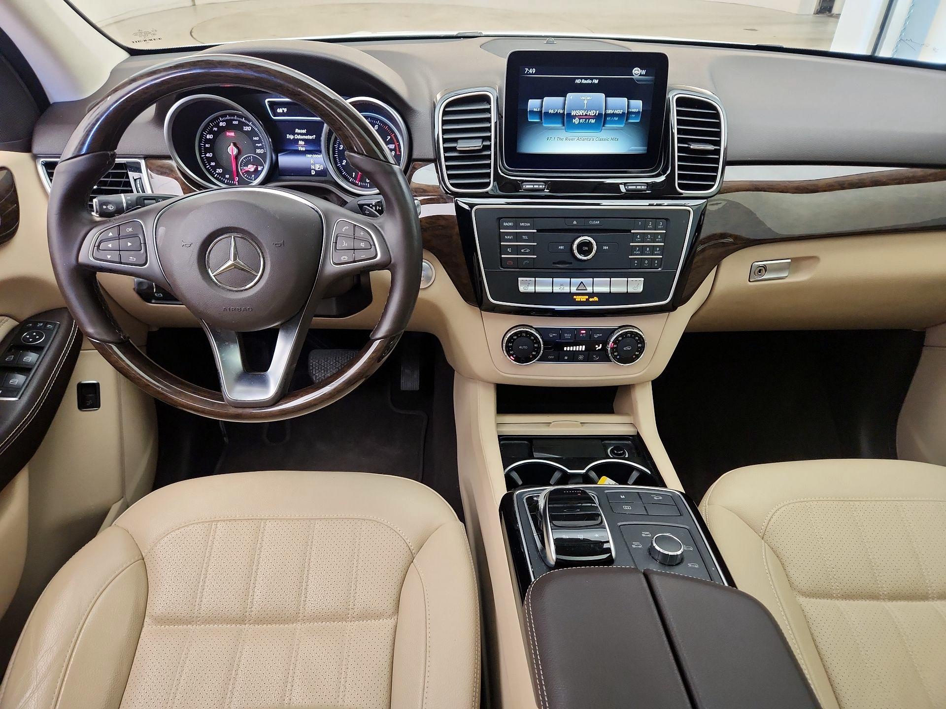 Thumbnail: 2016 Mercedes-Benz GLE - 9