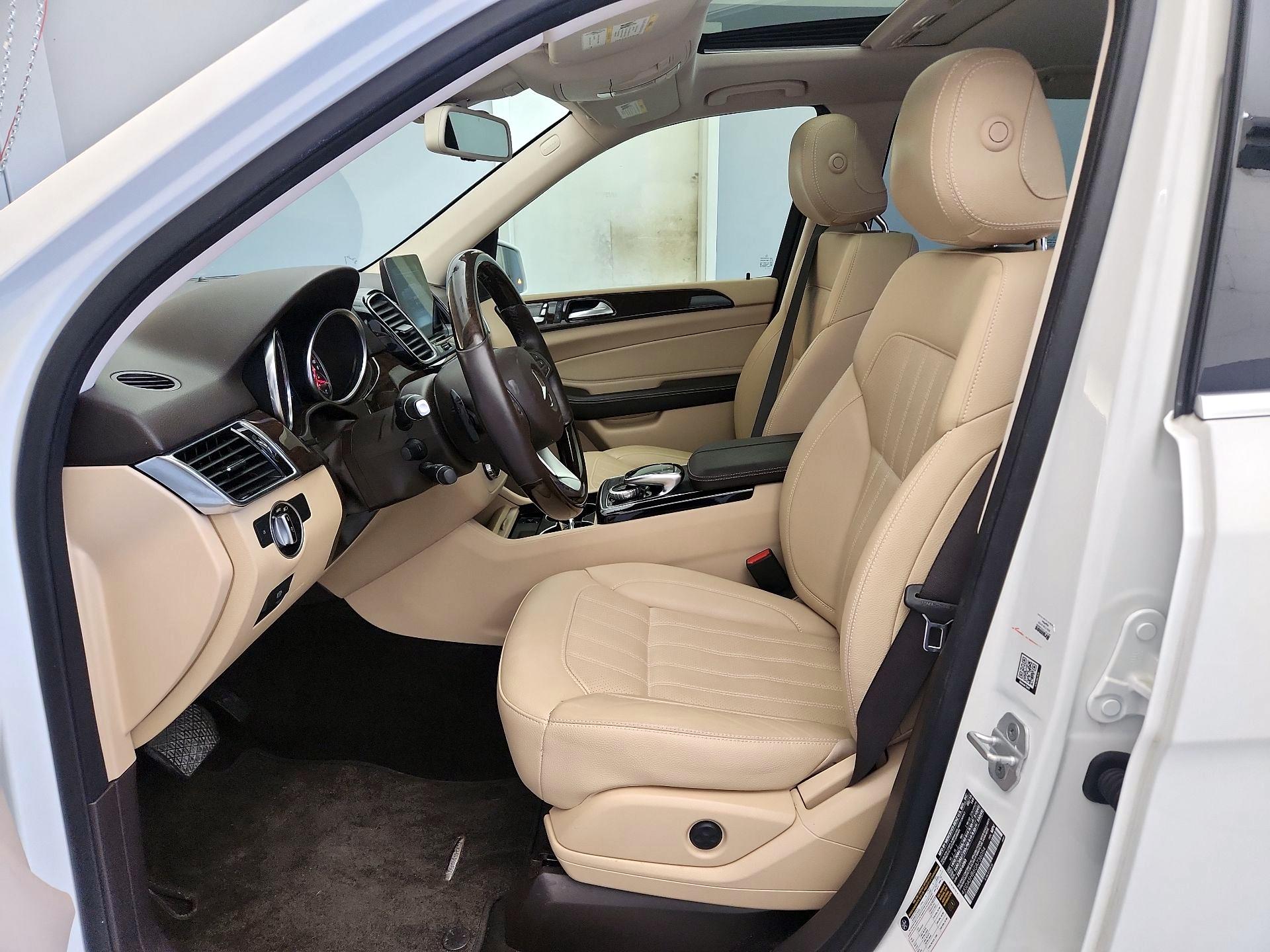 Thumbnail: 2016 Mercedes-Benz GLE - 11