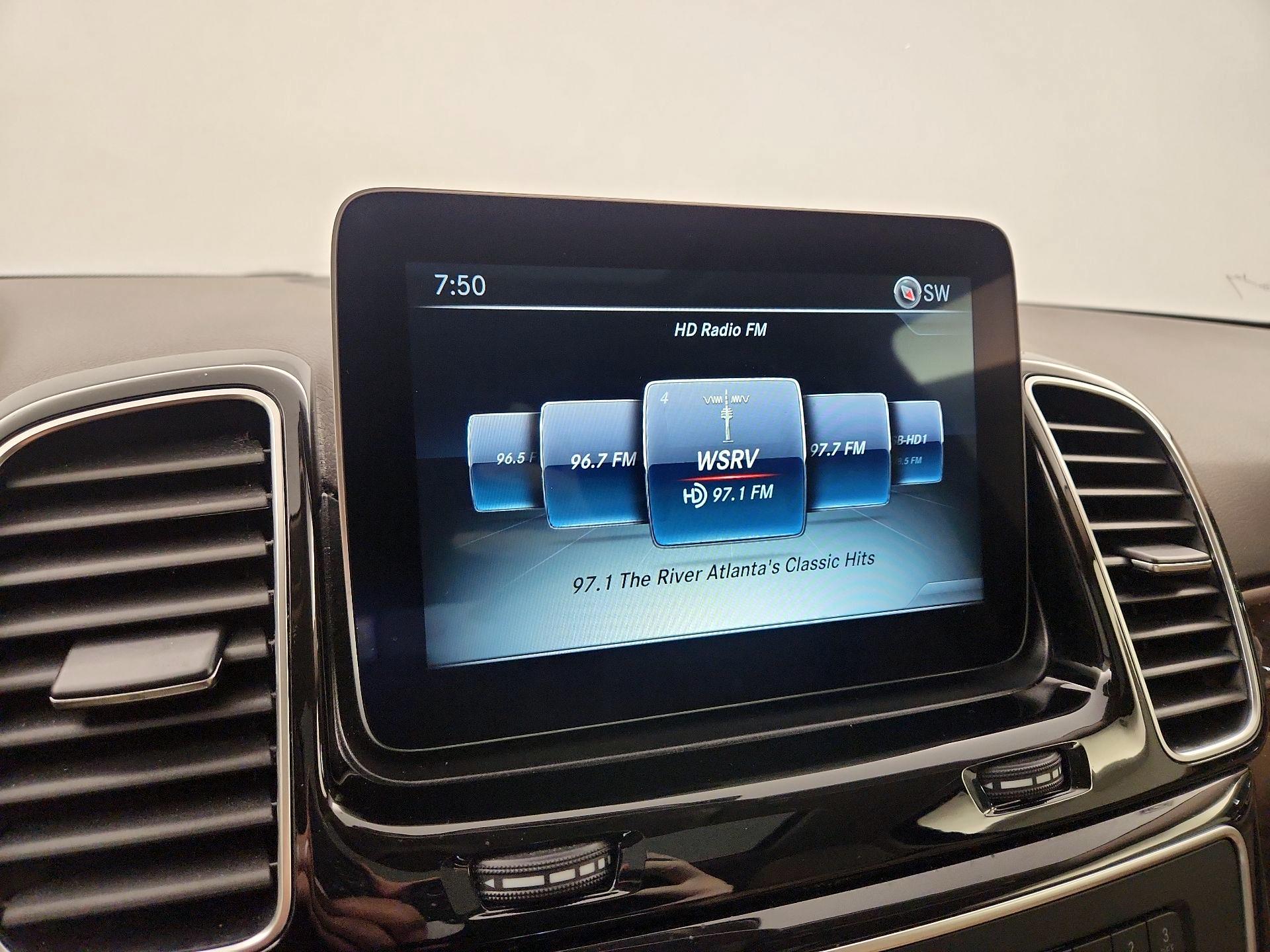 Thumbnail: 2016 Mercedes-Benz GLE - 16