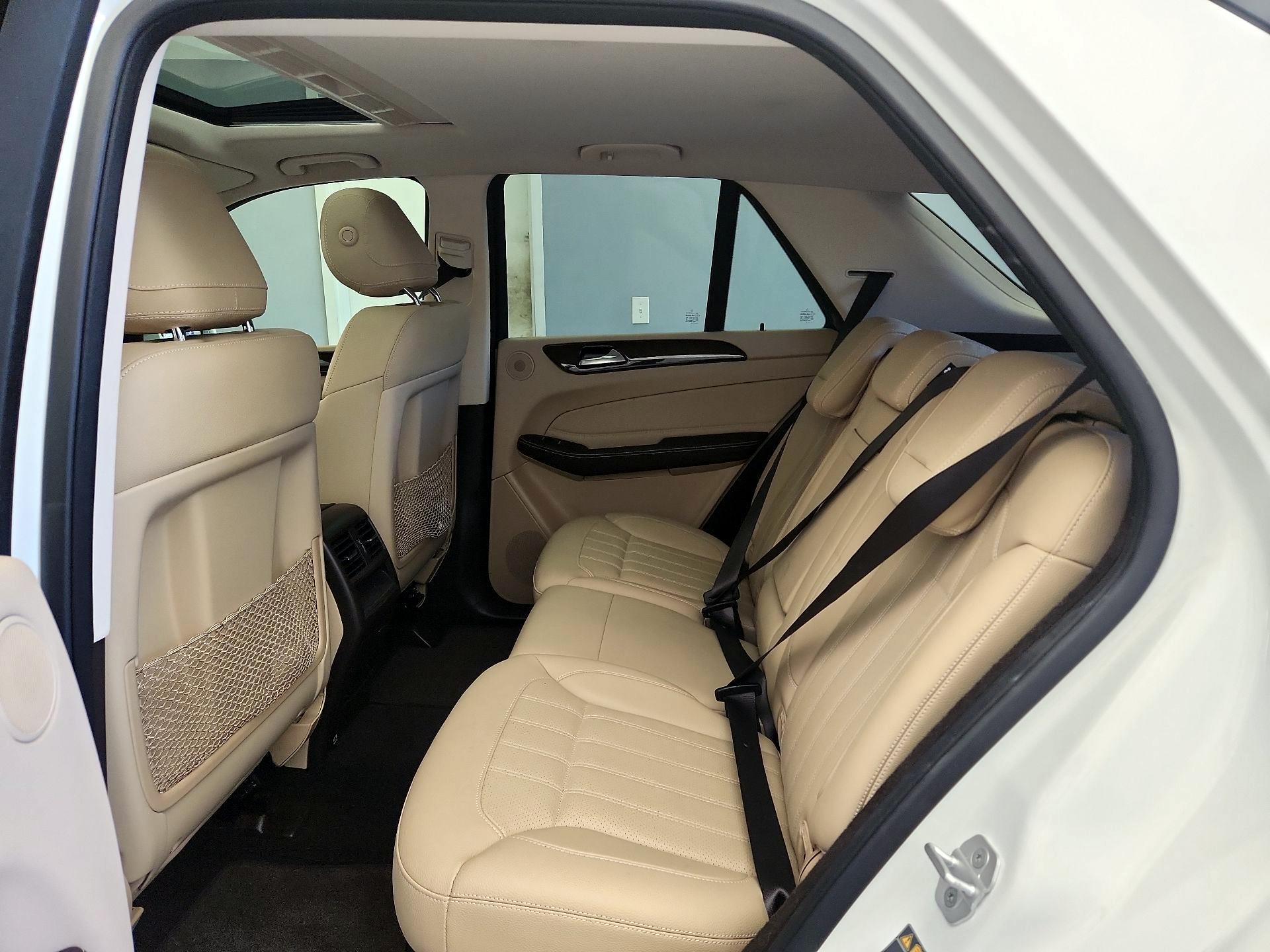 Thumbnail: 2016 Mercedes-Benz GLE - 20