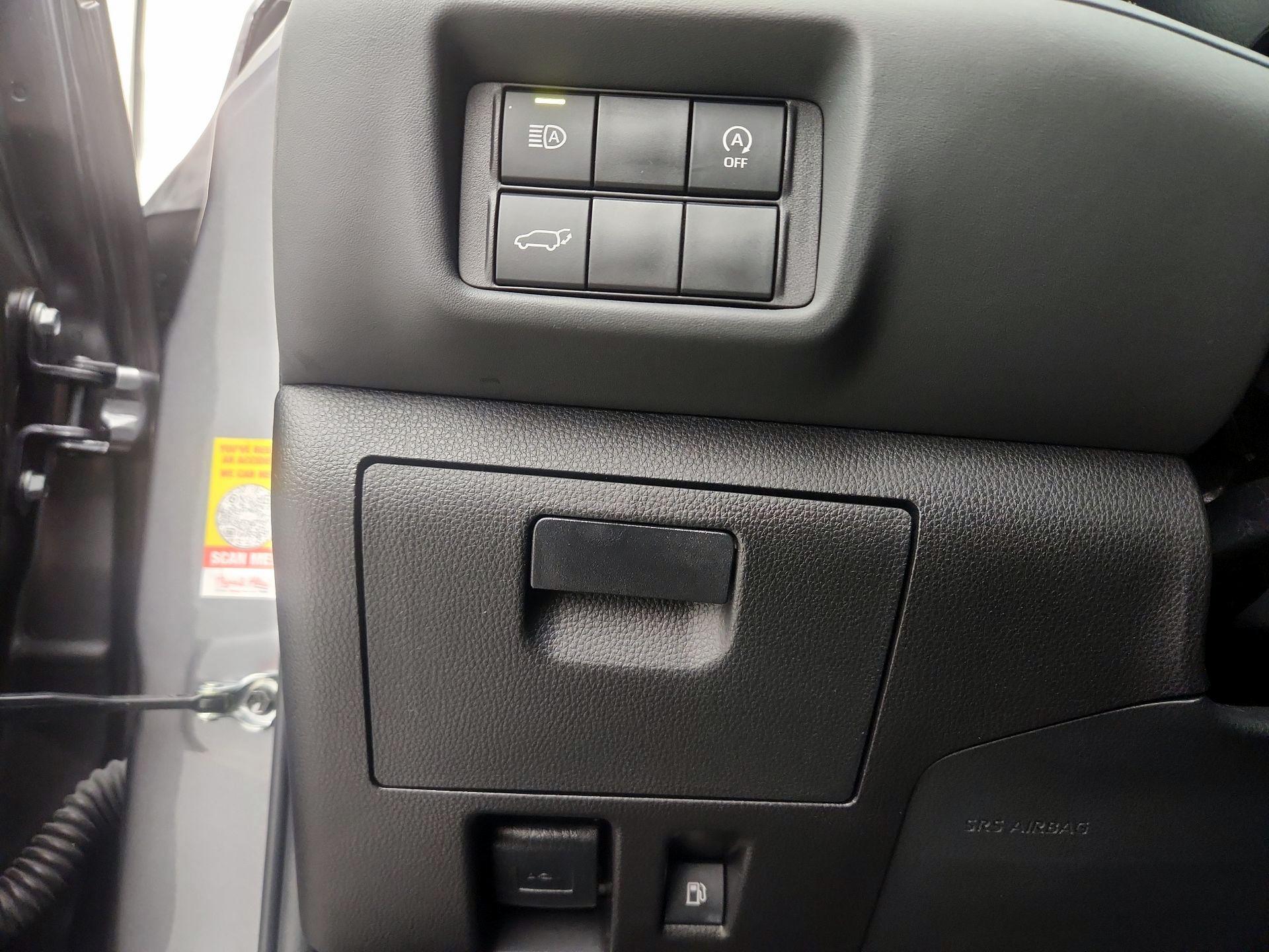 Thumbnail: 2023 Toyota Highlander - 13