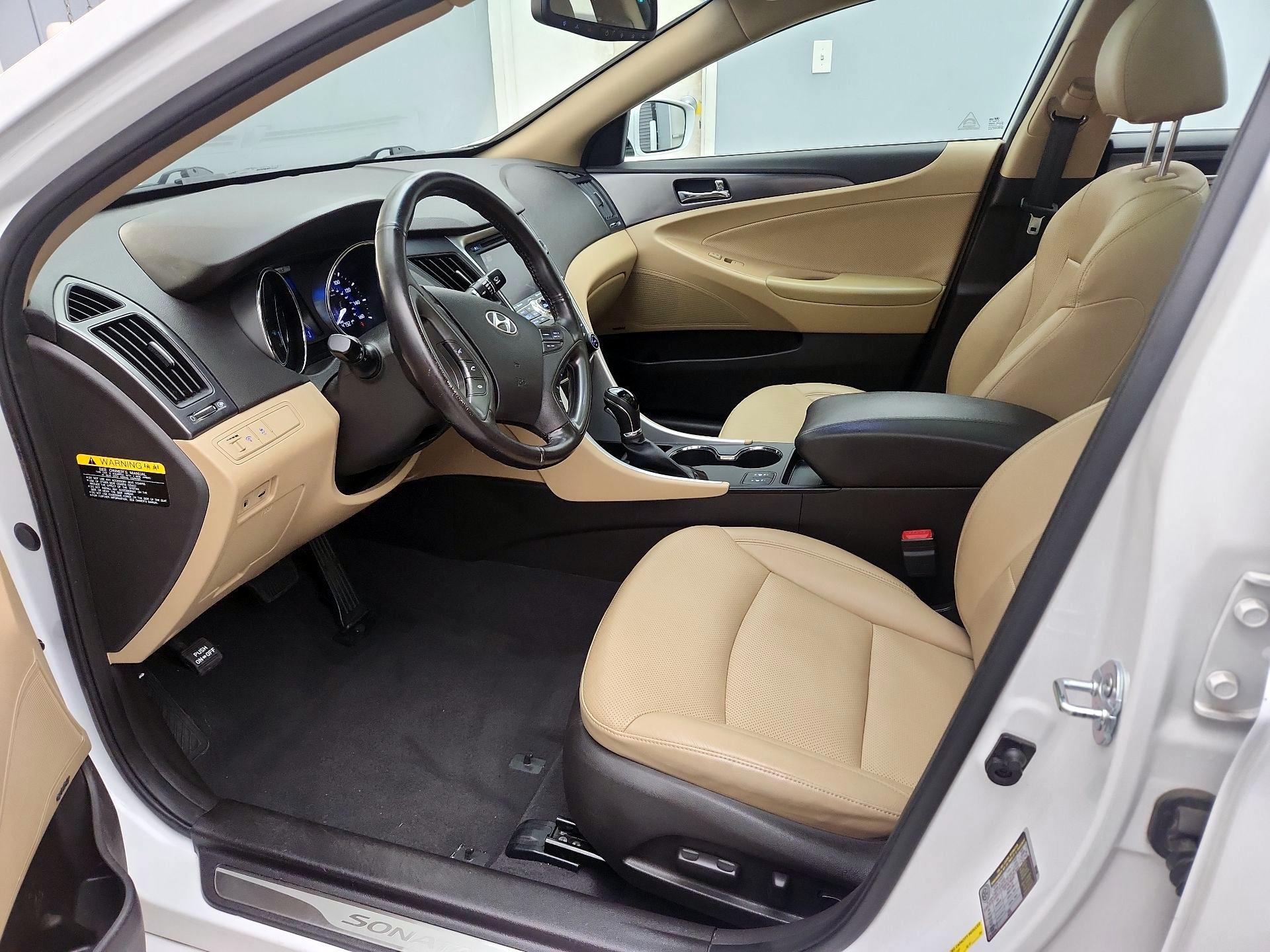 Thumbnail: 2015 Hyundai Sonata - 11