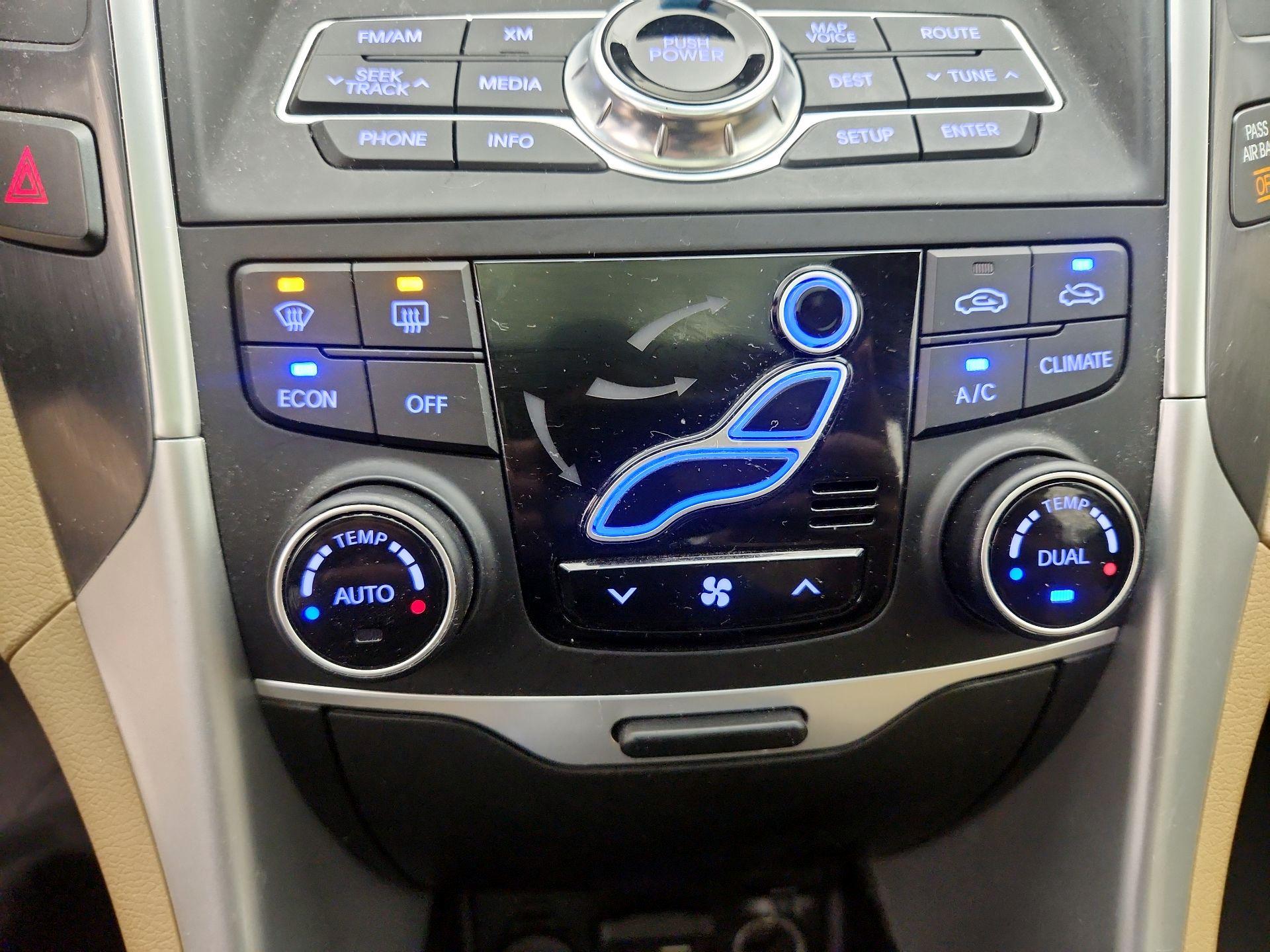 Thumbnail: 2015 Hyundai Sonata - 17