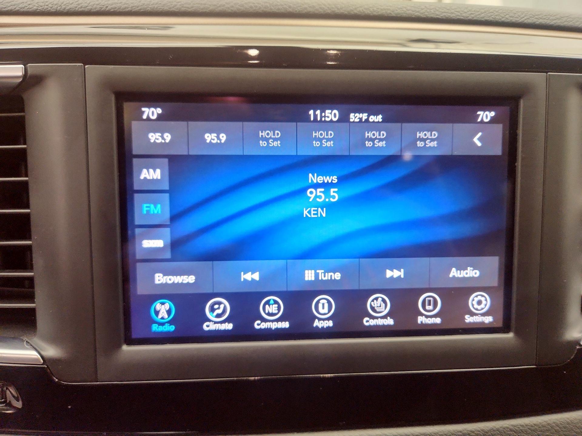 Thumbnail: 2018 Chrysler Pacifica - 15