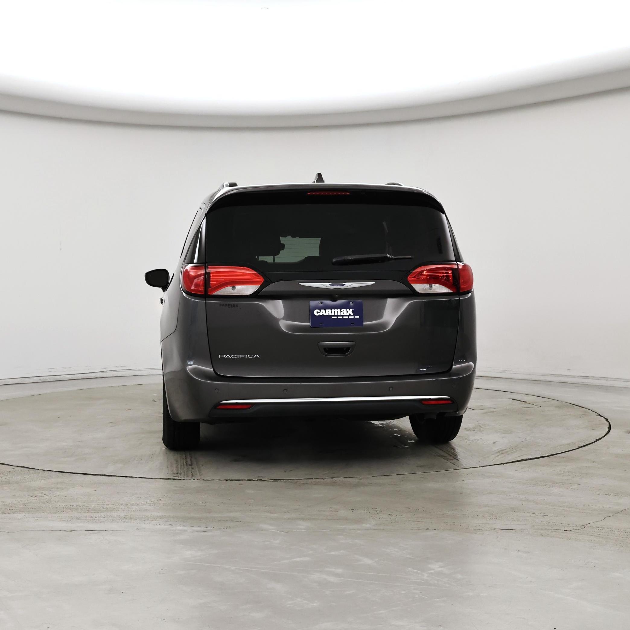 Thumbnail: 2018 Chrysler Pacifica - 6