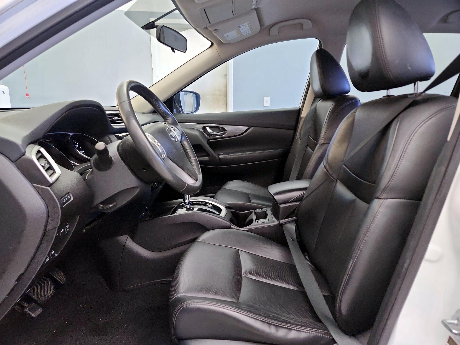 Thumbnail: 2015 Nissan Rogue - 11